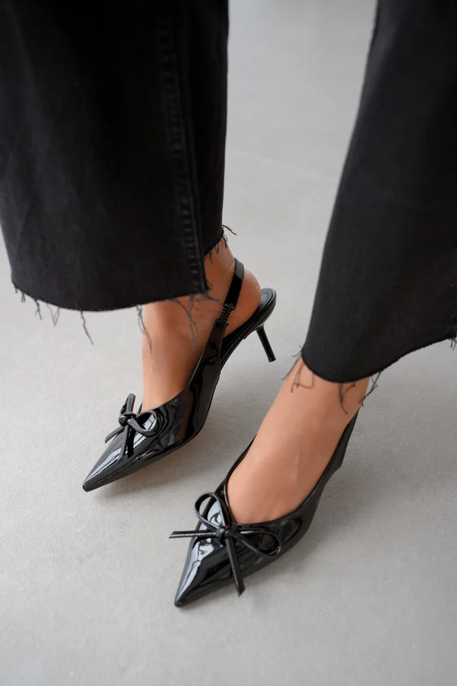 Poppy Fiyonk Detaylı Rugan Rahat Topuklu Stiletto