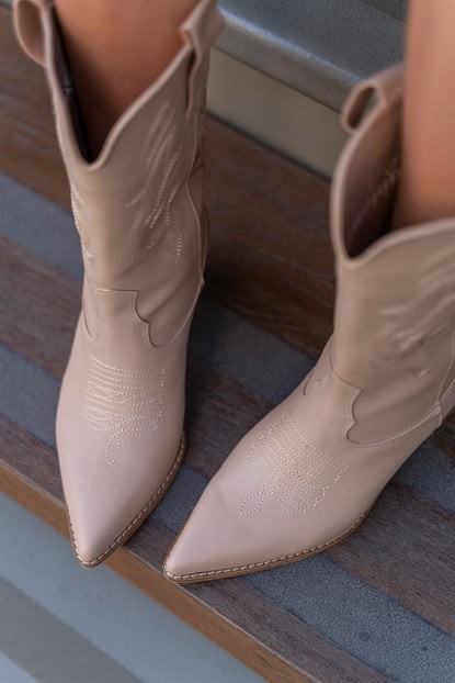 Shelby Bej Western Deri Çizme