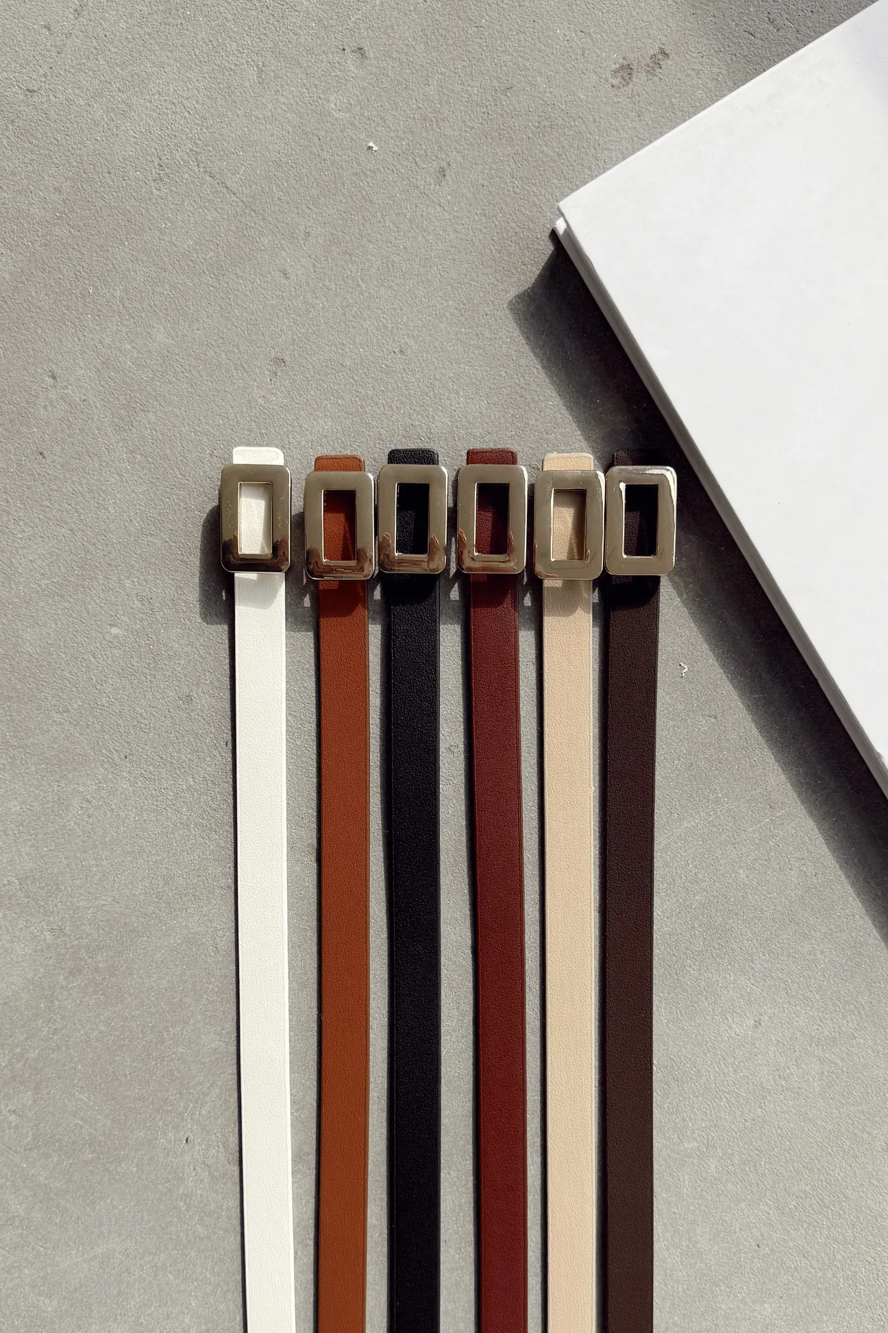 Zest Gold Kare Tokalı Kemer