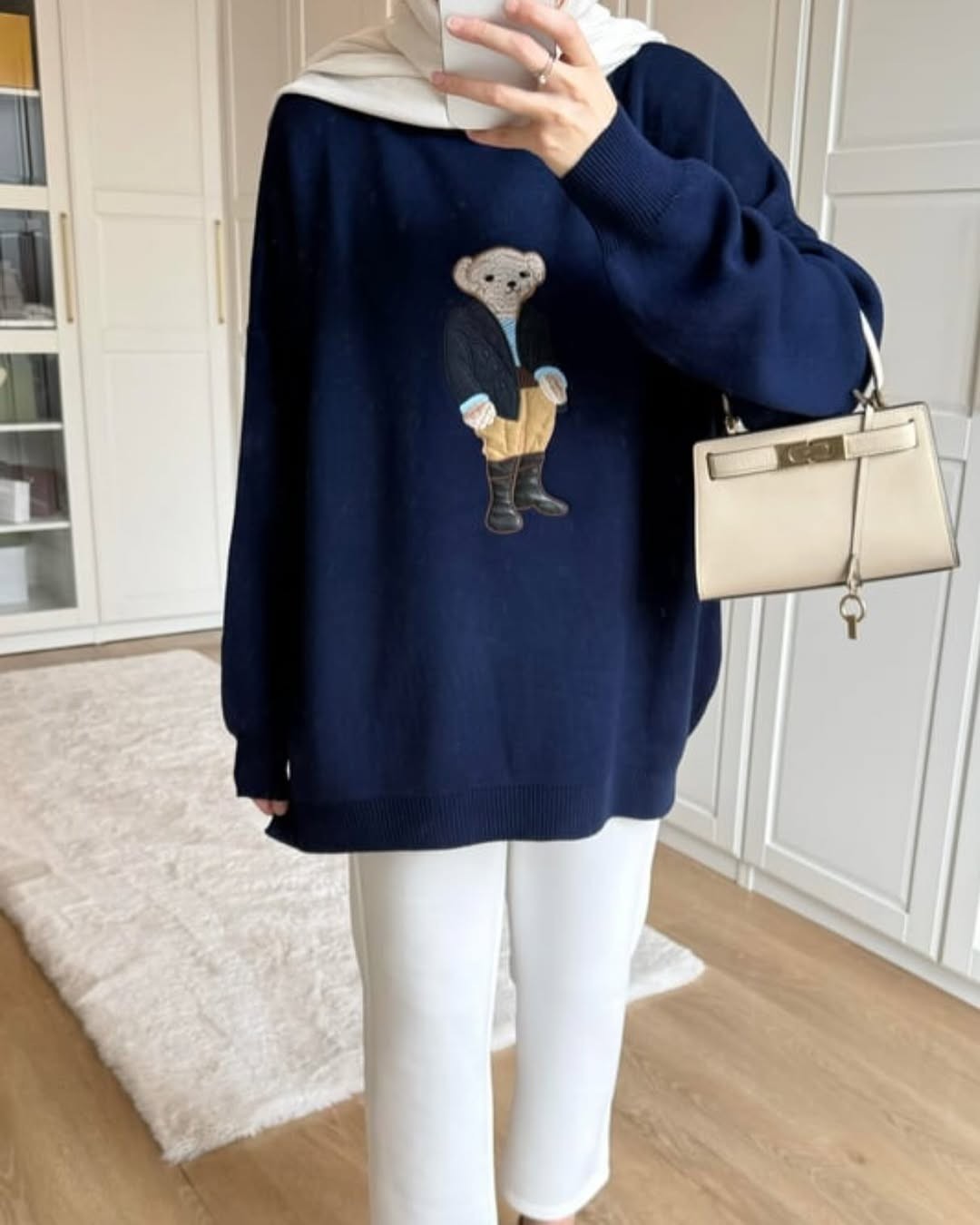 Teddy Bear Nakışlı Oversize Standart Beden Kazak - Lacivert