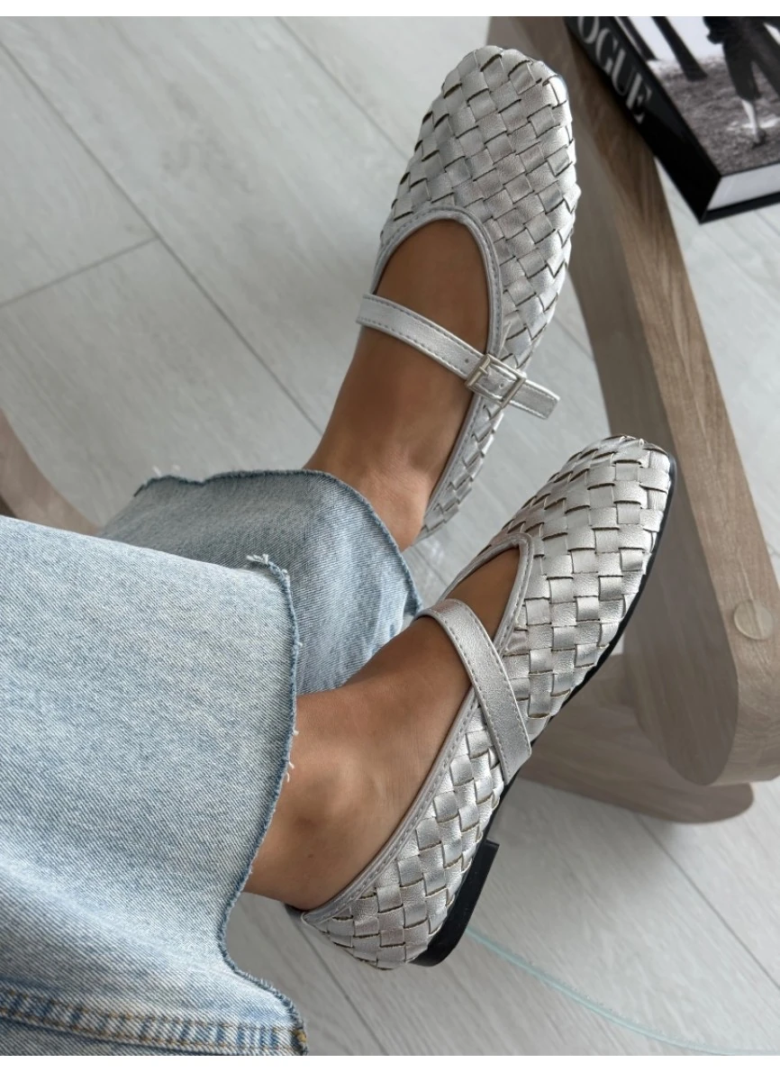 Brian Örgü Detaylı Tokalı Babet