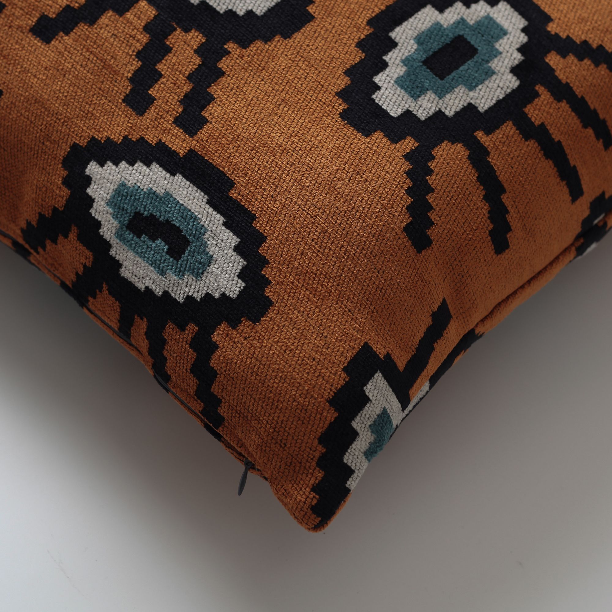 " Yonobi " - Eye Patterned Throw Pillow 18x18 Inch - Orange (Cover Only)