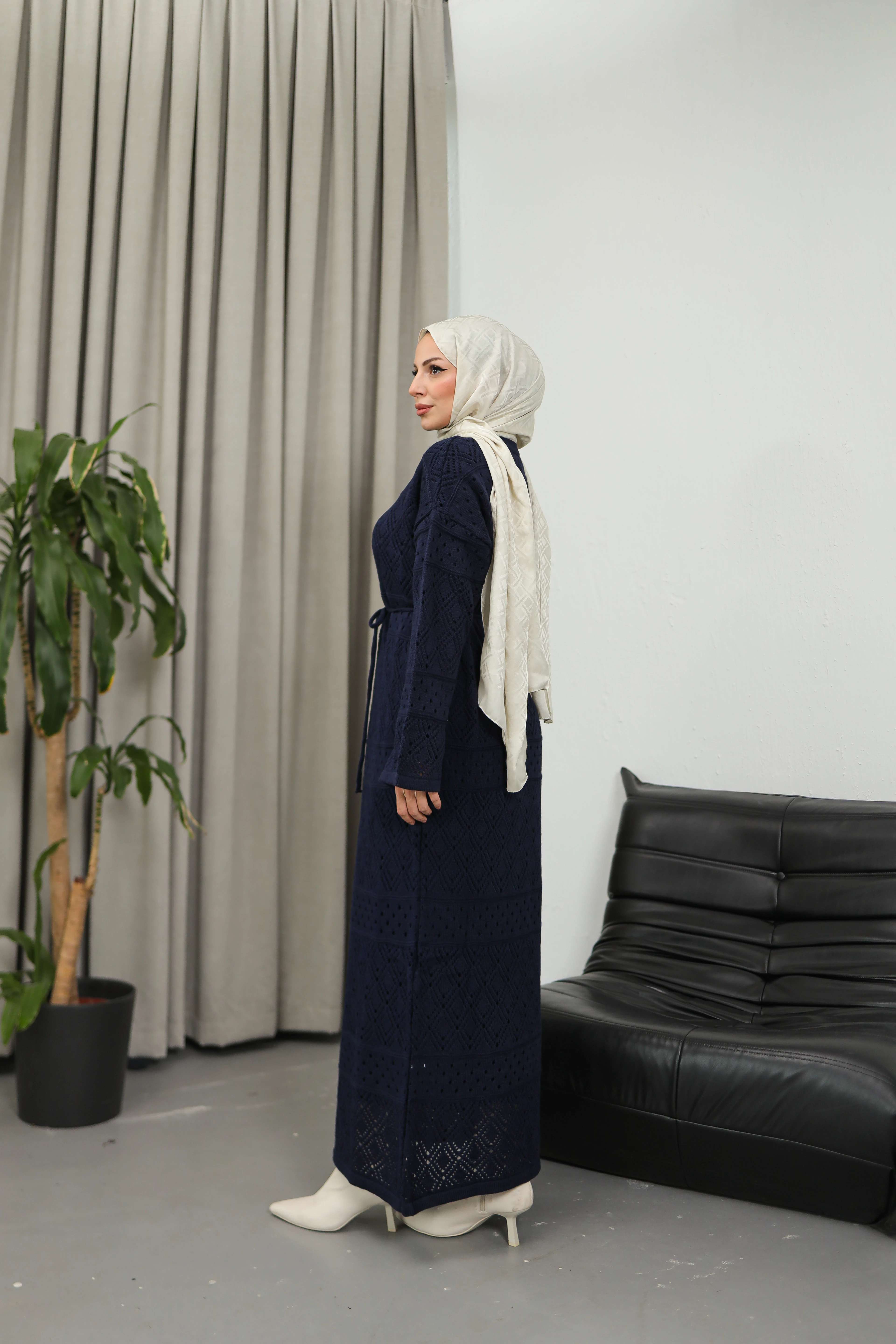 Ajurlu Kuşaklı Triko Elbise