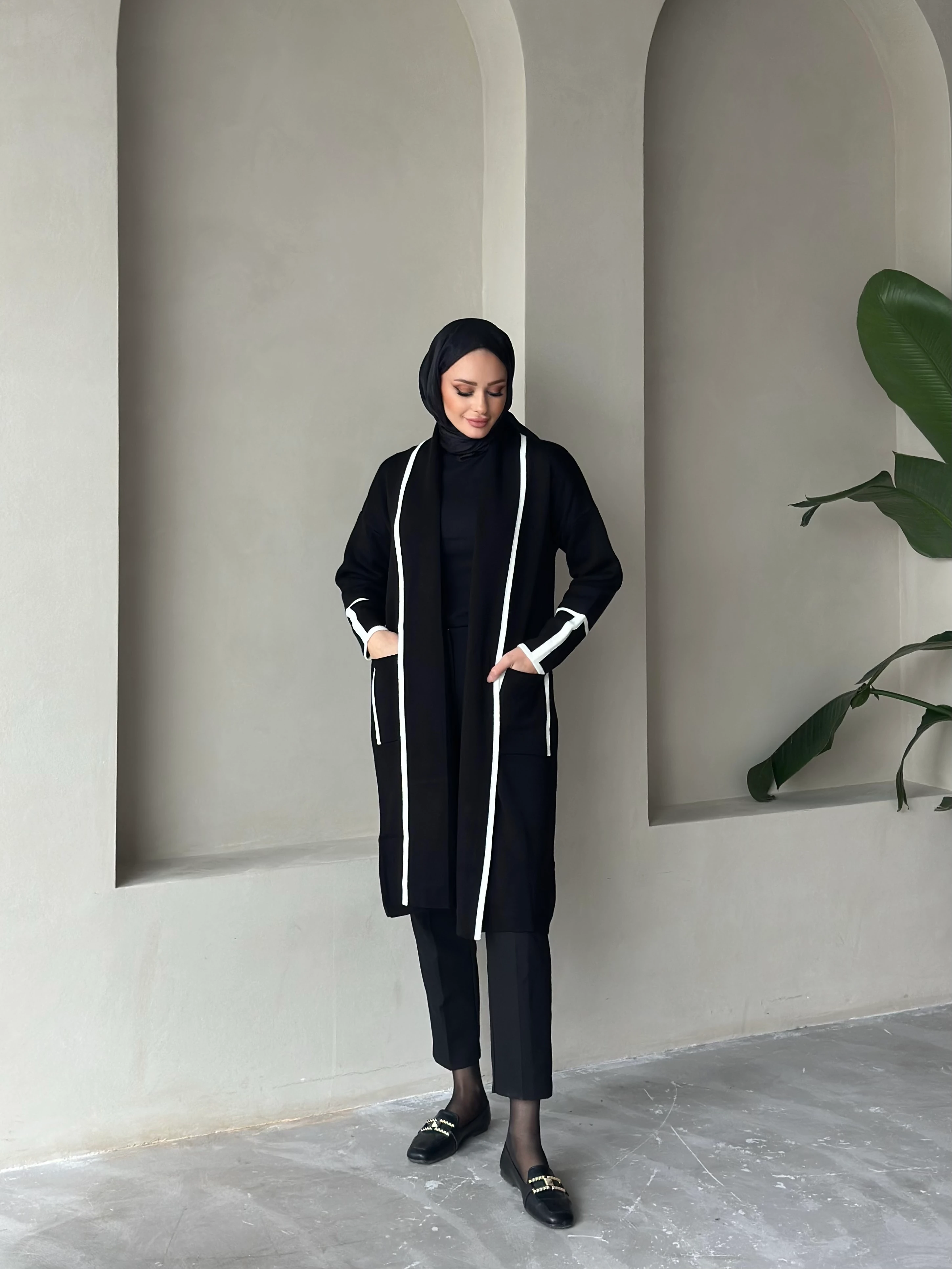 Kontrast Şerit Detaylı Uzun Hırka