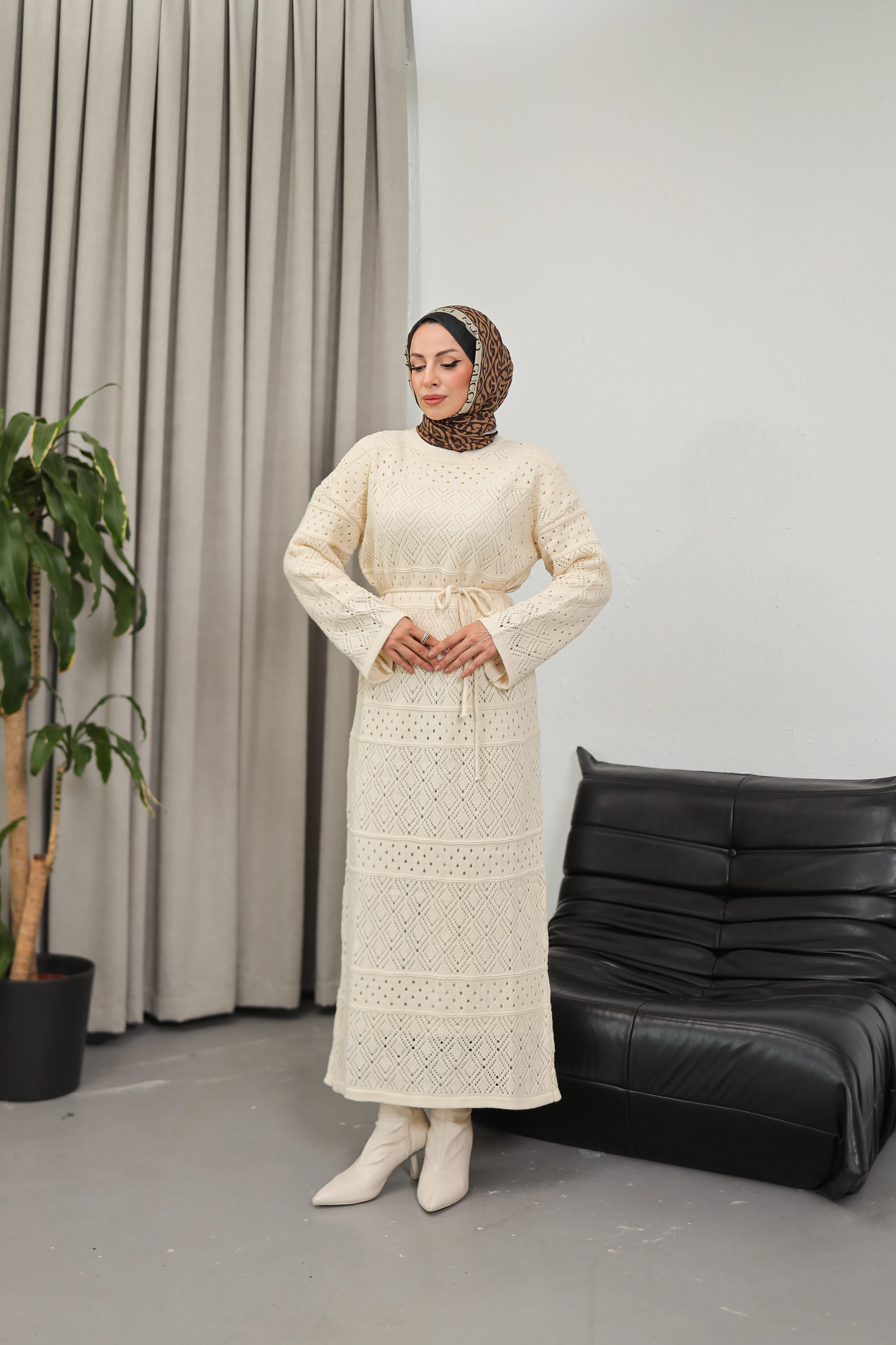 Ajurlu Kuşaklı Triko Elbise - bej