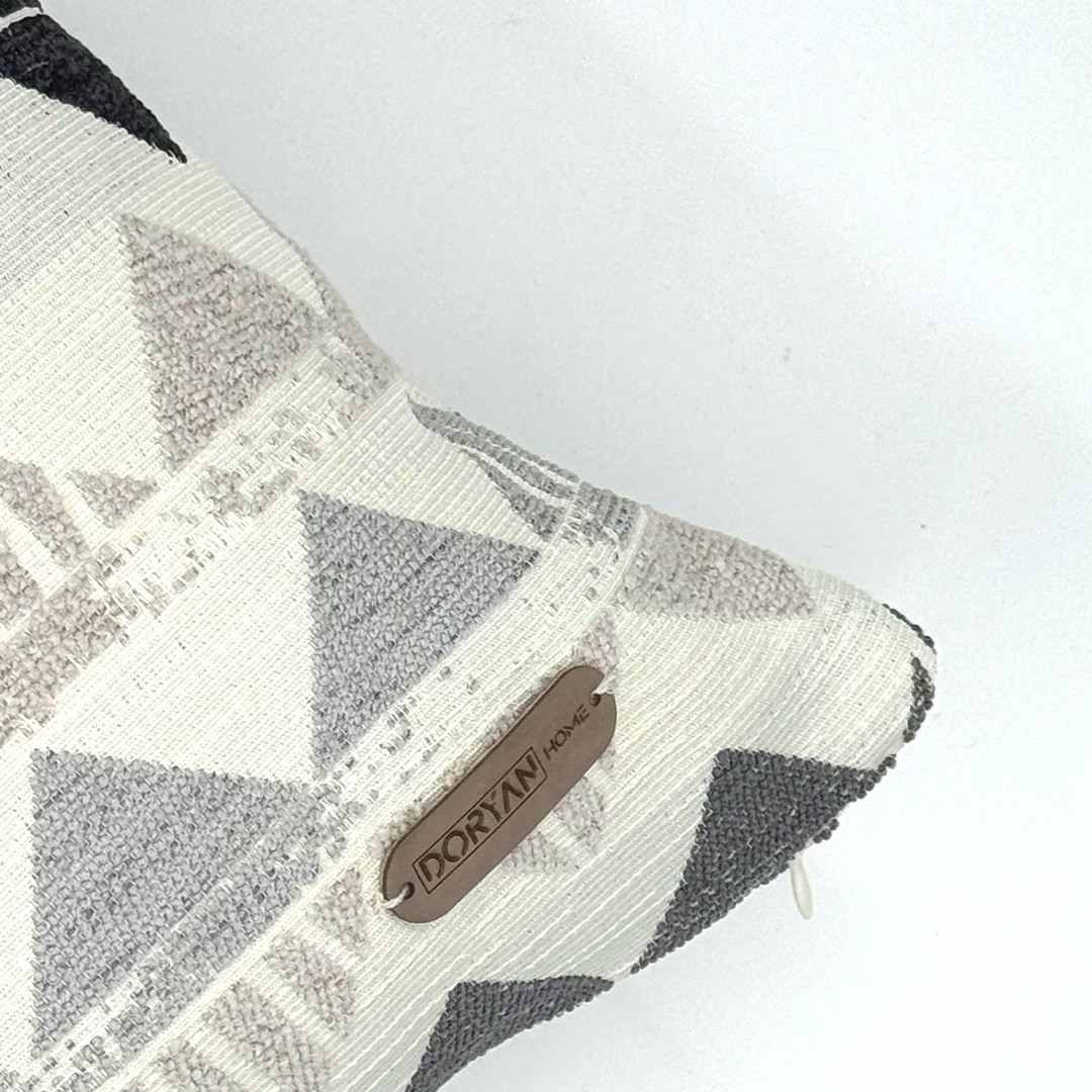 Oslo Geometrik Desenli Natural Kare Dekoratif Kırlent Kılıfı - Çok Renkli 45x45