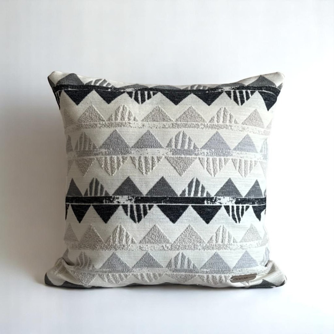 Oslo Geometrik Desenli Natural Kare Dekoratif Kırlent Kılıfı - Çok Renkli 45x45