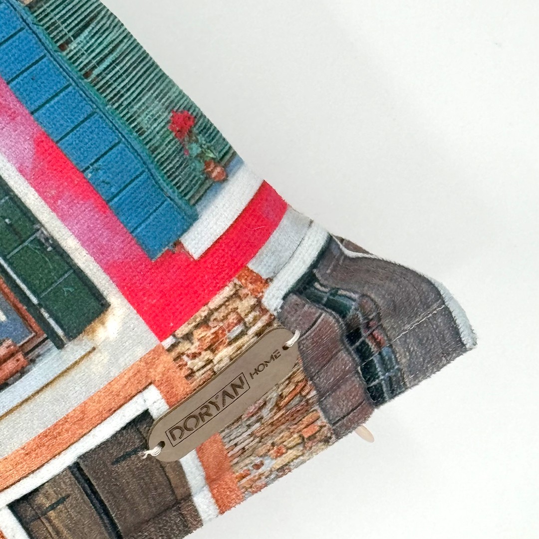 Colorful Corners - Dijital Baskılı Kırlent Kılıfı - Çok Renkli 45x45cm