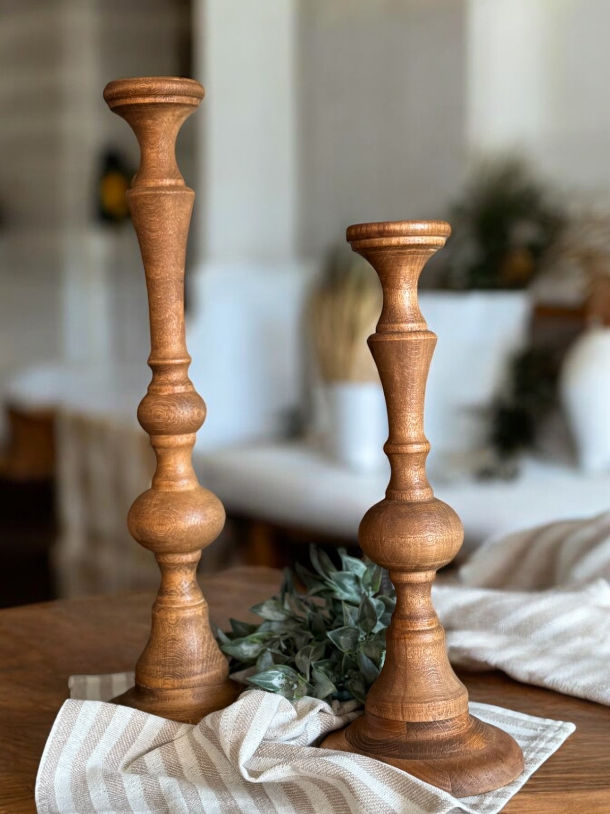 Dark Wallnut Wood Model3 Ahşap Dekoratif 2'li Mumluk Şamdan Aksesuar Yükseklik:36-46cm Mum Çap:5,5cm