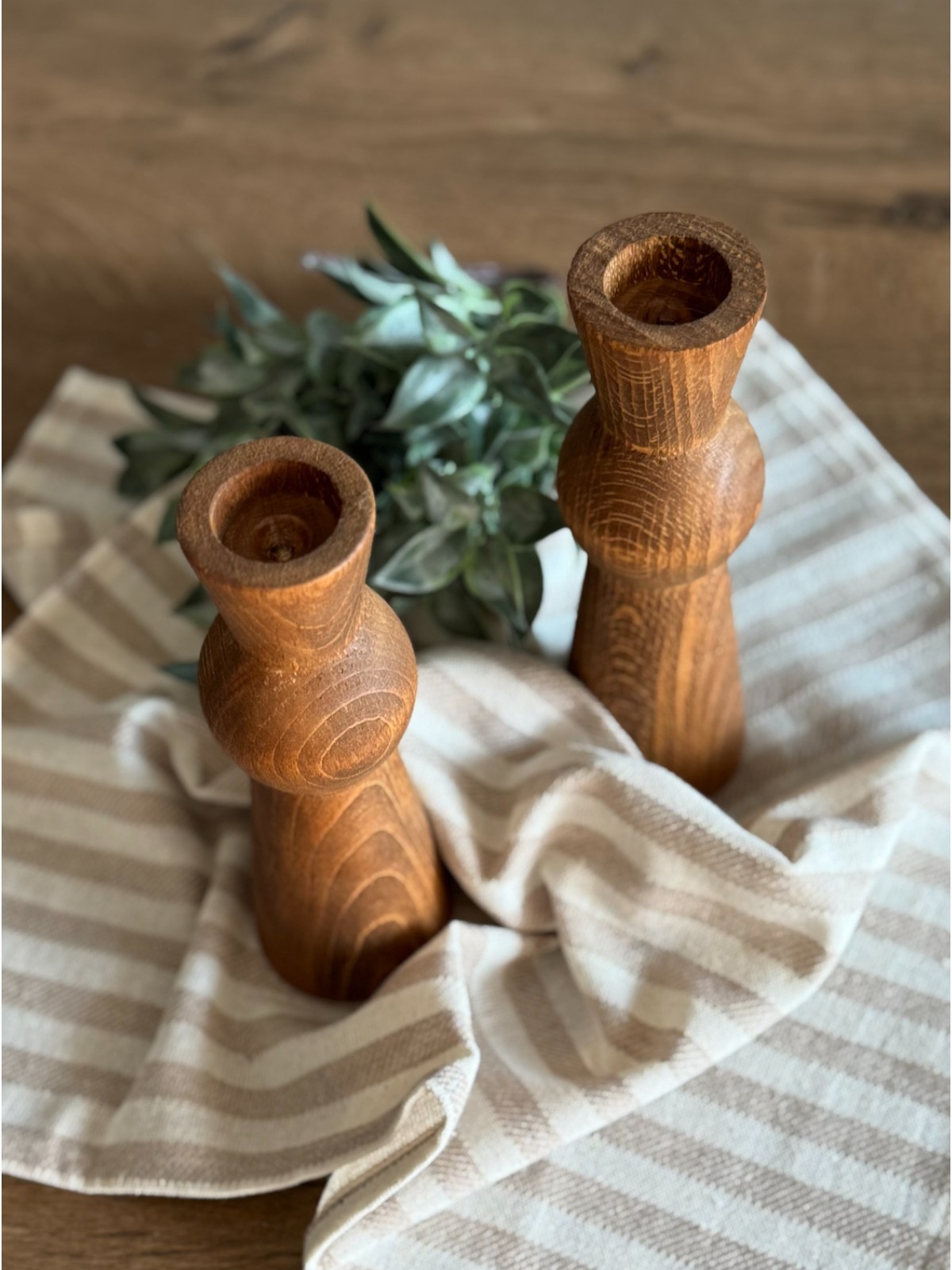Dark Wallnut Wood Ahşap Dekoratif 2'li Set Mumluk Şamdan Aksesuar Yükseklik:18cm Mum Çap:3cm