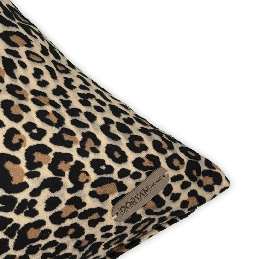 Leopar Bej Süet Dijital Baskılı Dikdörtgen Dekoratif Kırlent Kılıfı - Çift Taraflı Bej 50x35cm