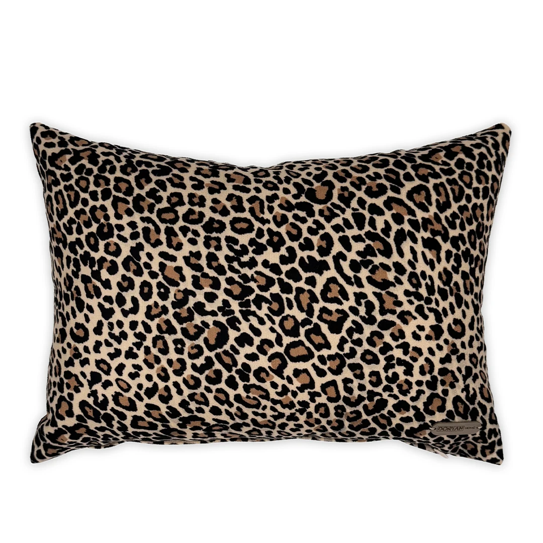 Leopar Bej Süet Dijital Baskılı Dikdörtgen Dekoratif Kırlent Kılıfı - Çift Taraflı Bej 50x35cm main variant image