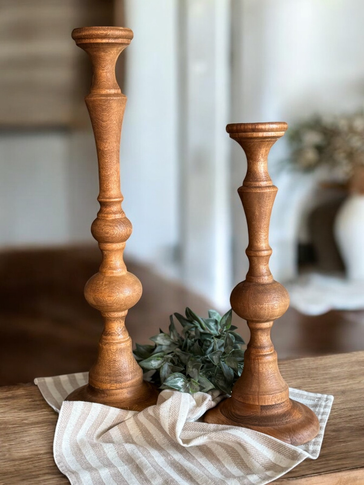 Dark Wallnut Wood Model3 Ahşap Dekoratif 2'li Mumluk Şamdan Aksesuar Yükseklik:36-46cm Mum Çap:5,5cm