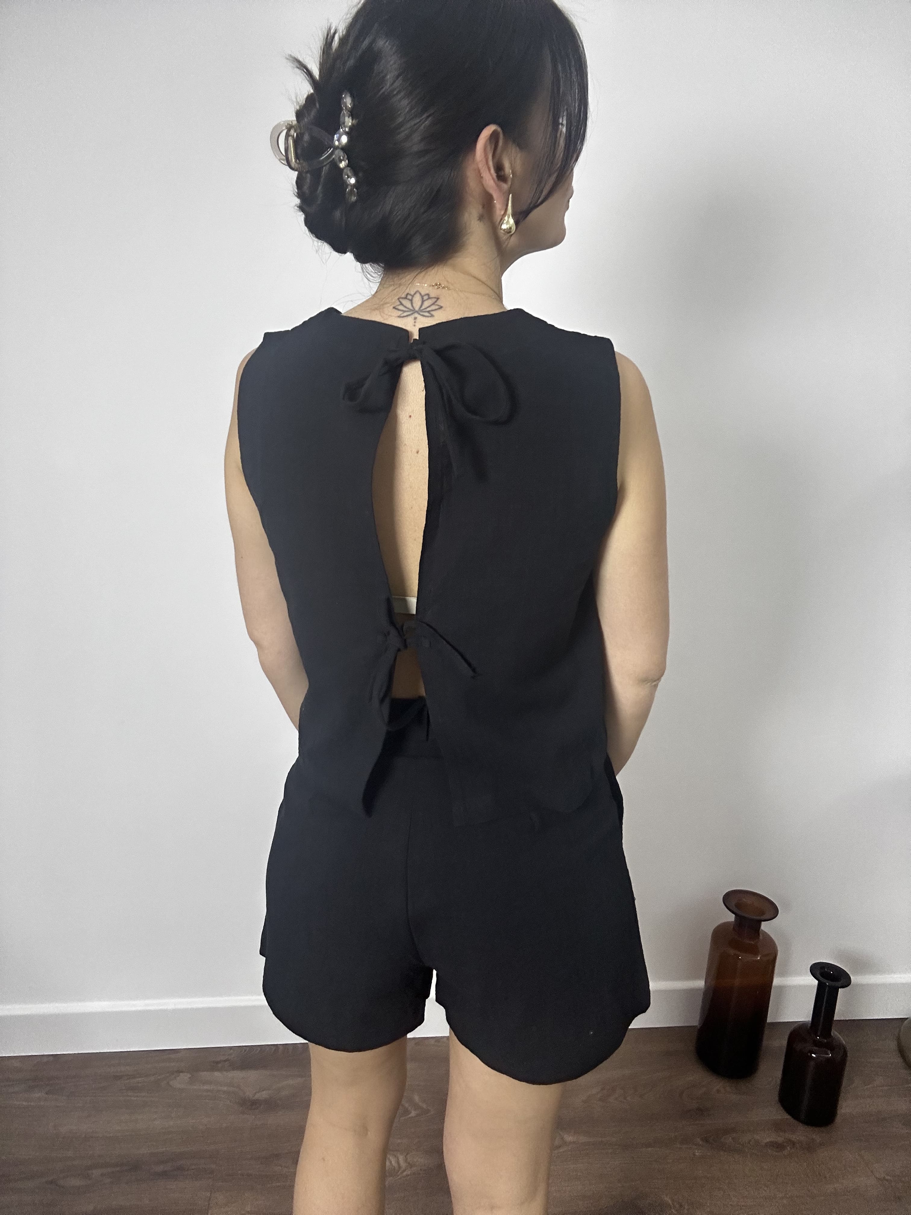 Premium Keten ,Arkadan Bağlamalı Siyah Şortlu Takım