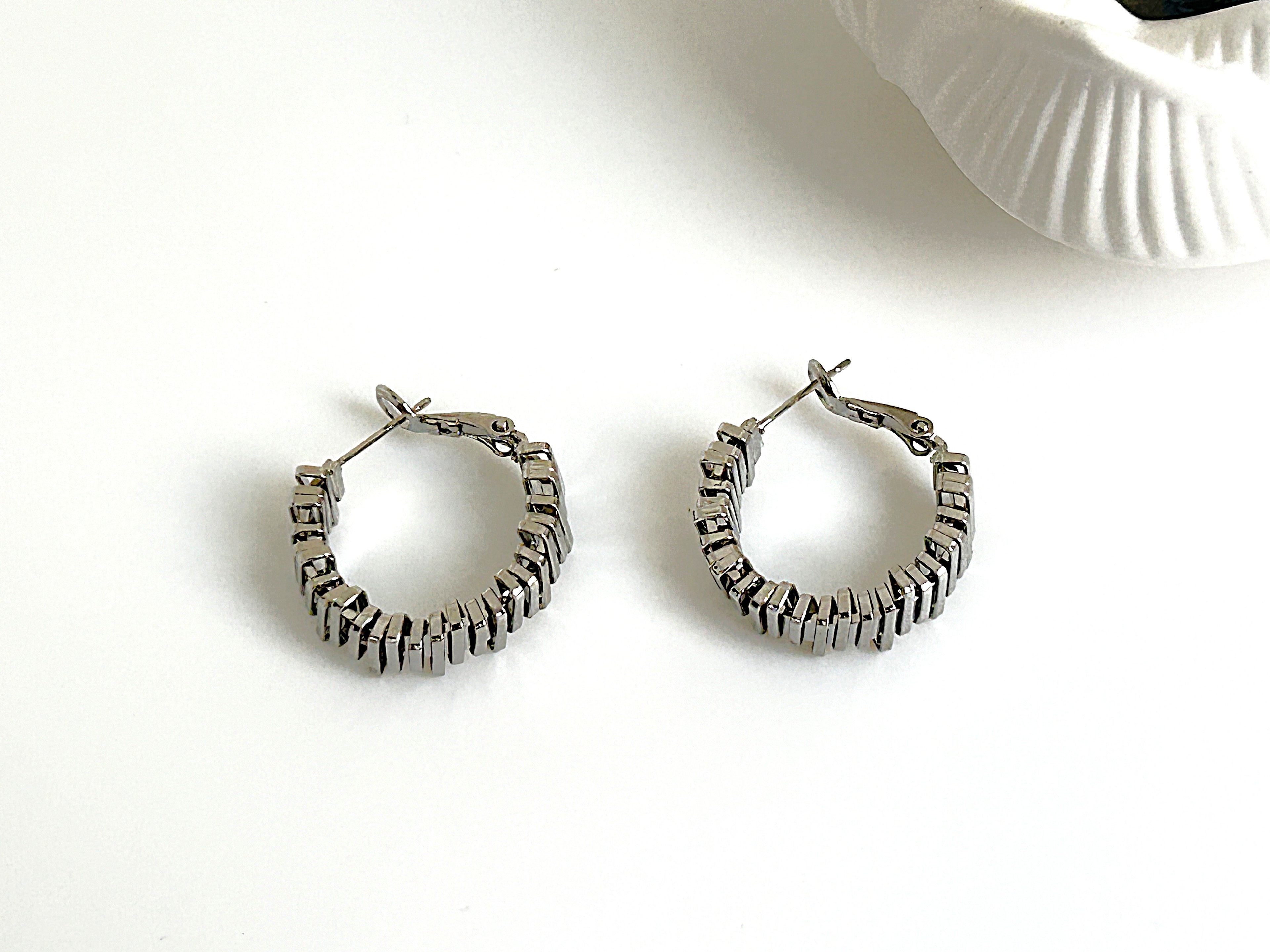 ATA Asimetrik Viking Küpe Silver Design