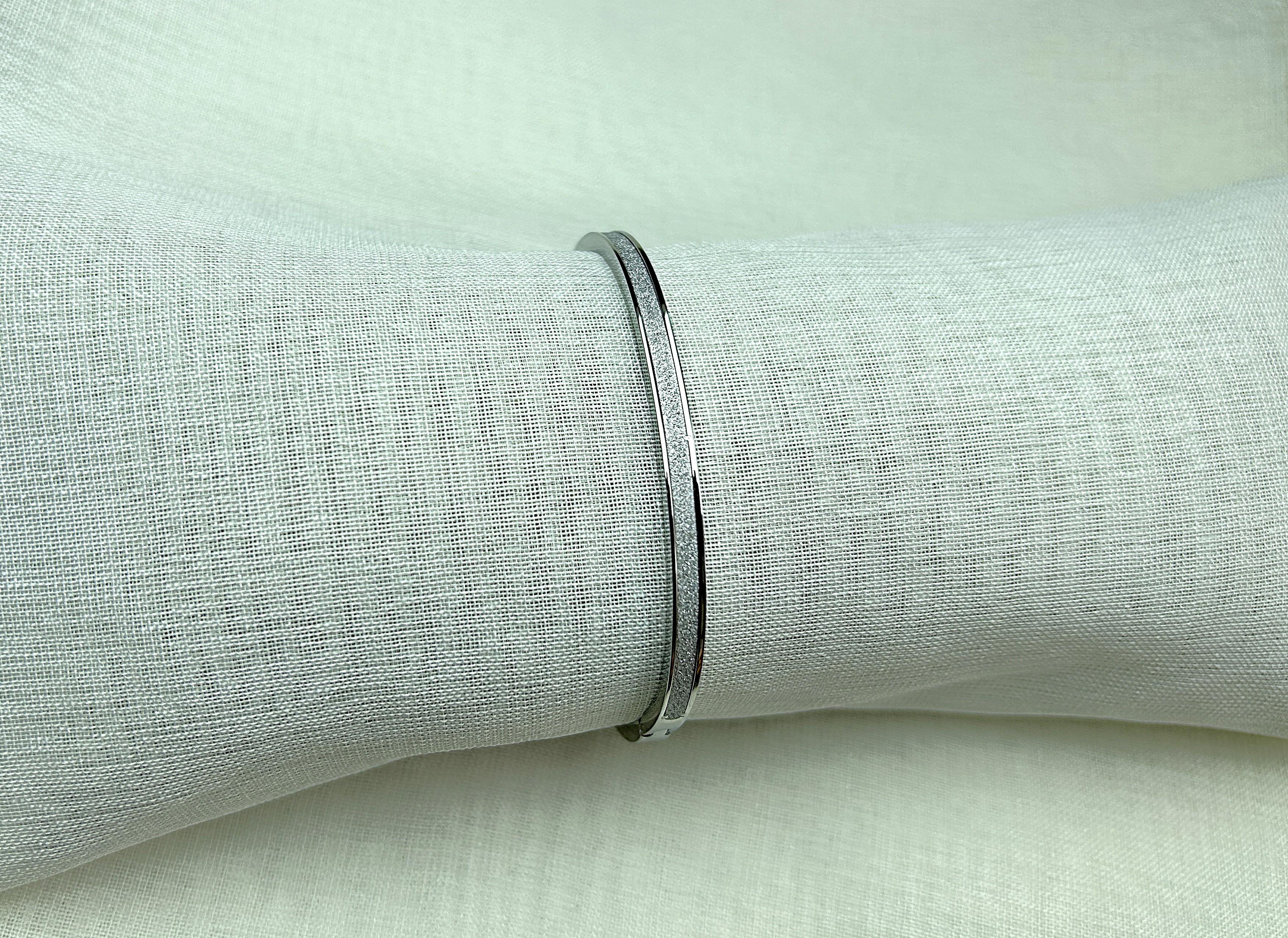 ATA Sim Detaylı İnce Kelepçe Bileklik Silver Design