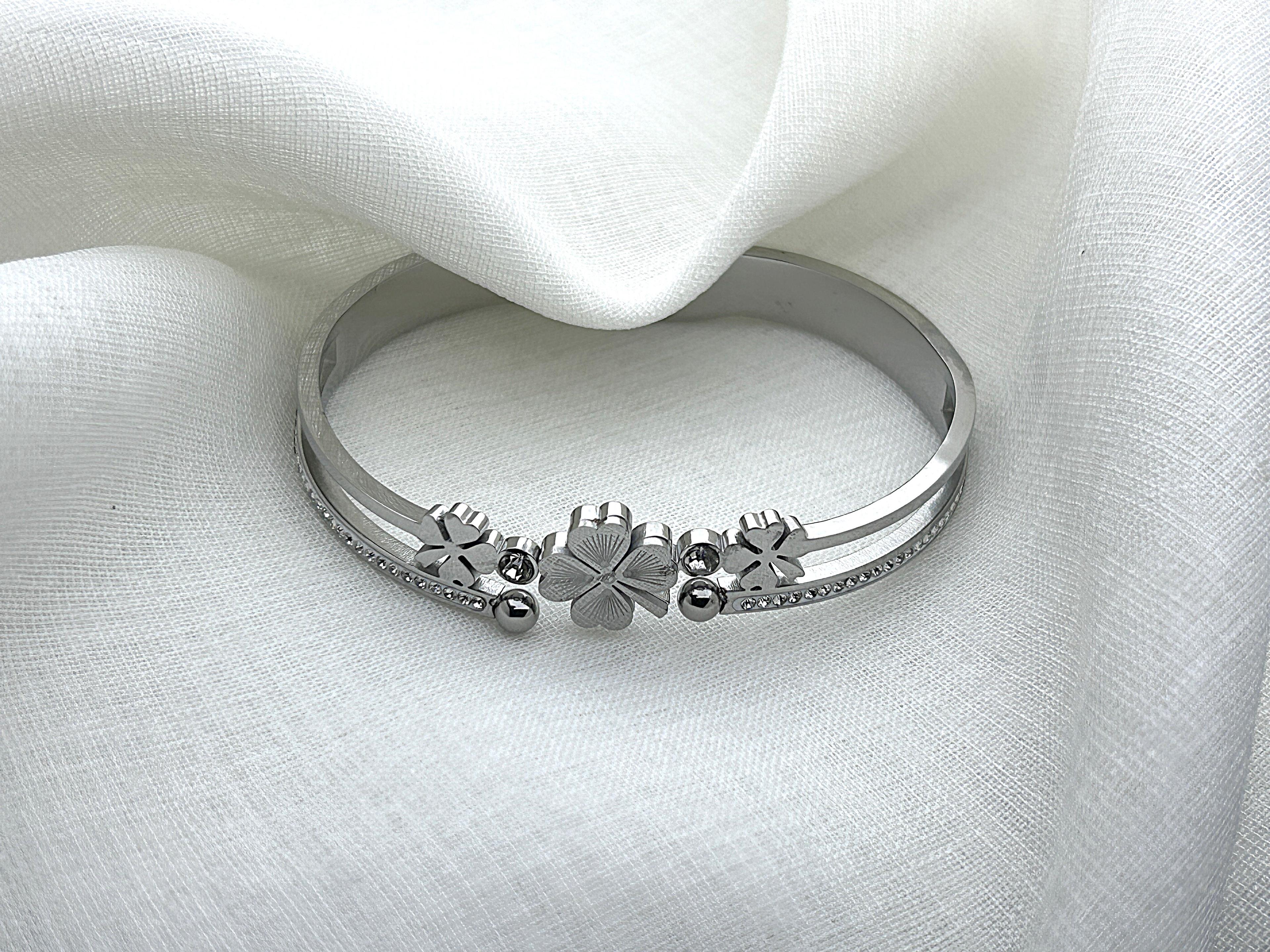 ATA Üçlü Yonca Taşlı Kelepçe Bileklik Silver Design