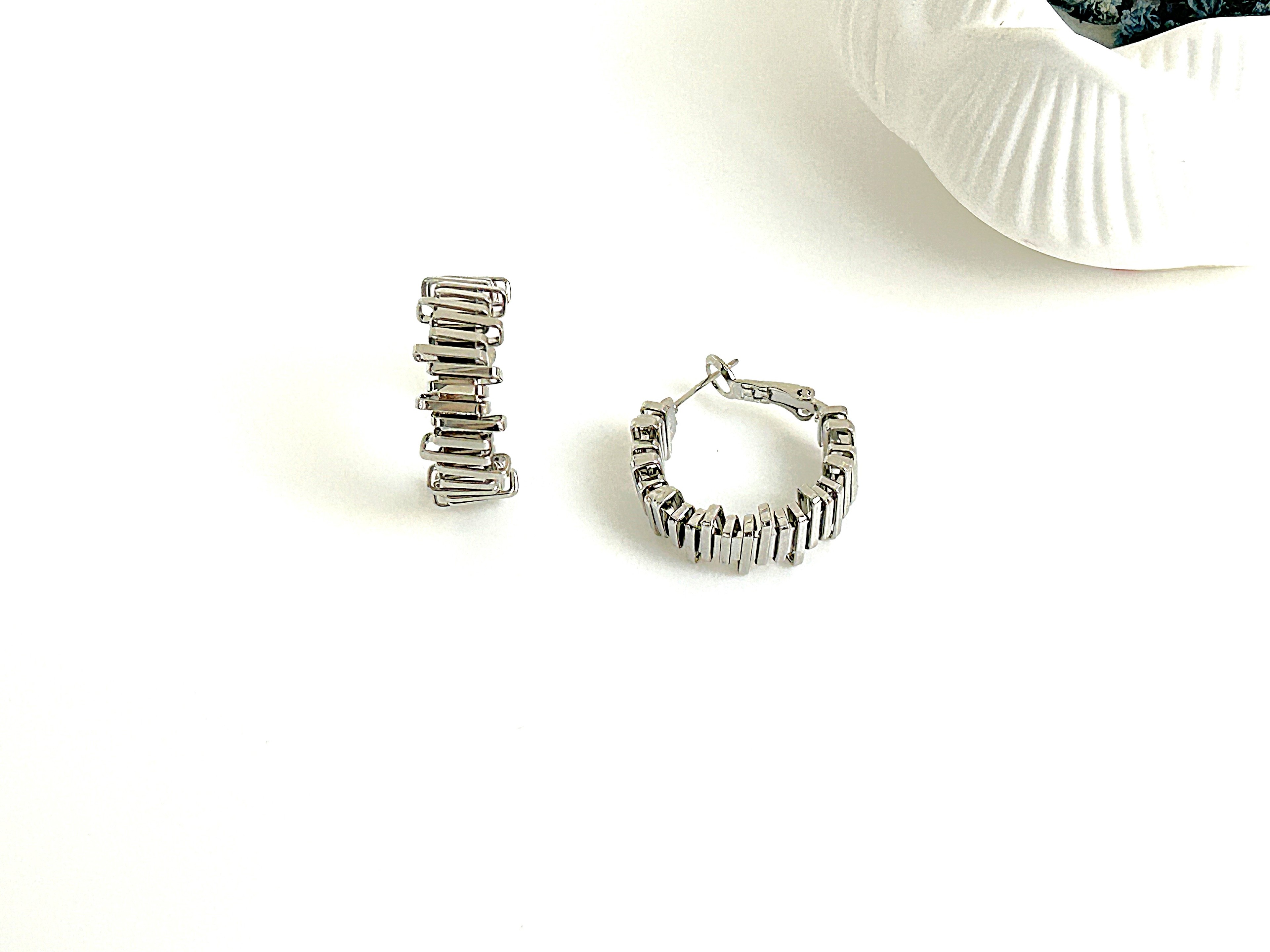 ATA Asimetrik Viking Küpe Silver Design