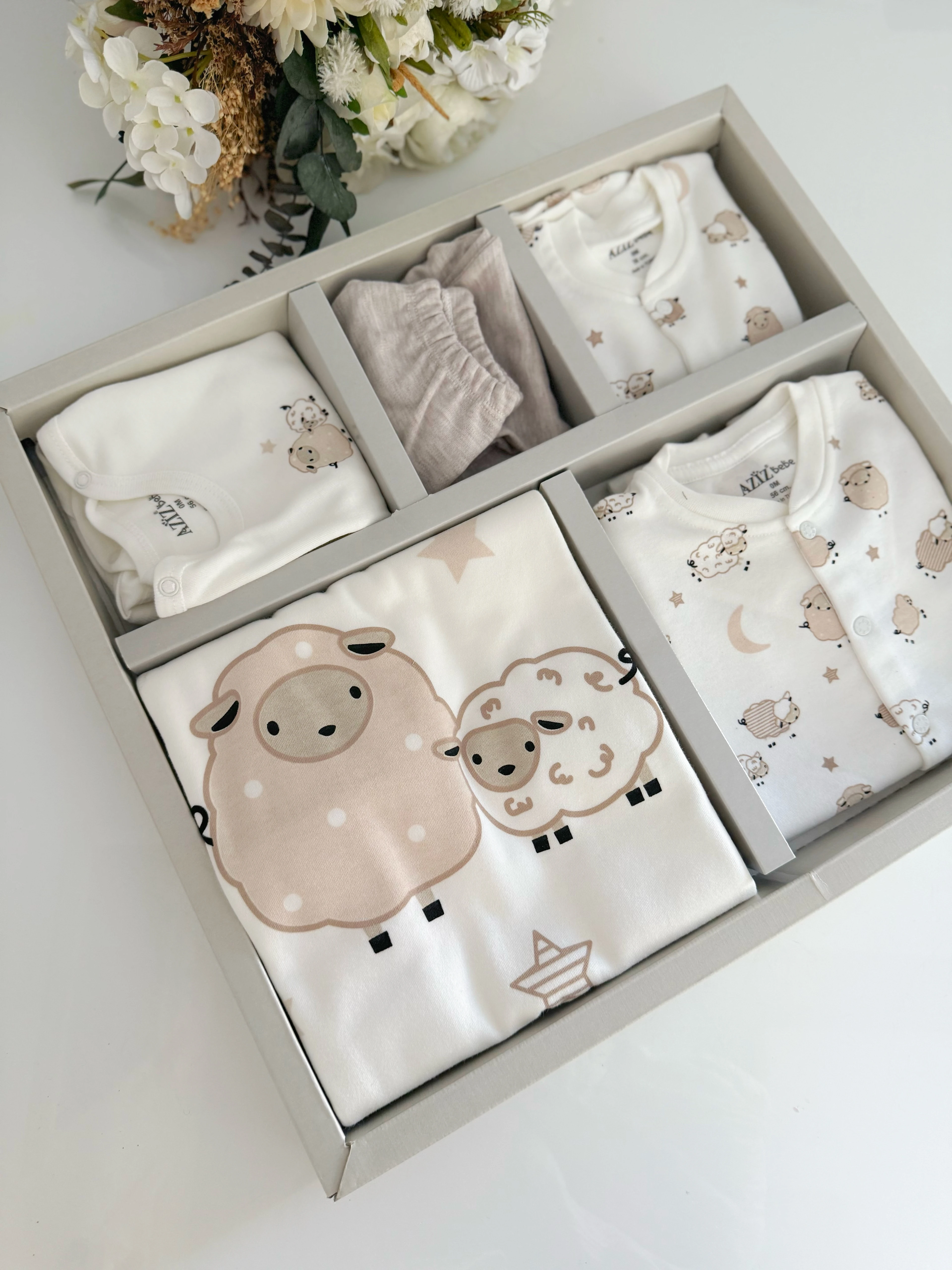 Organik Kuzu Detaylı 10 Parça Hastane Çıkış Seti 0-3 Ay