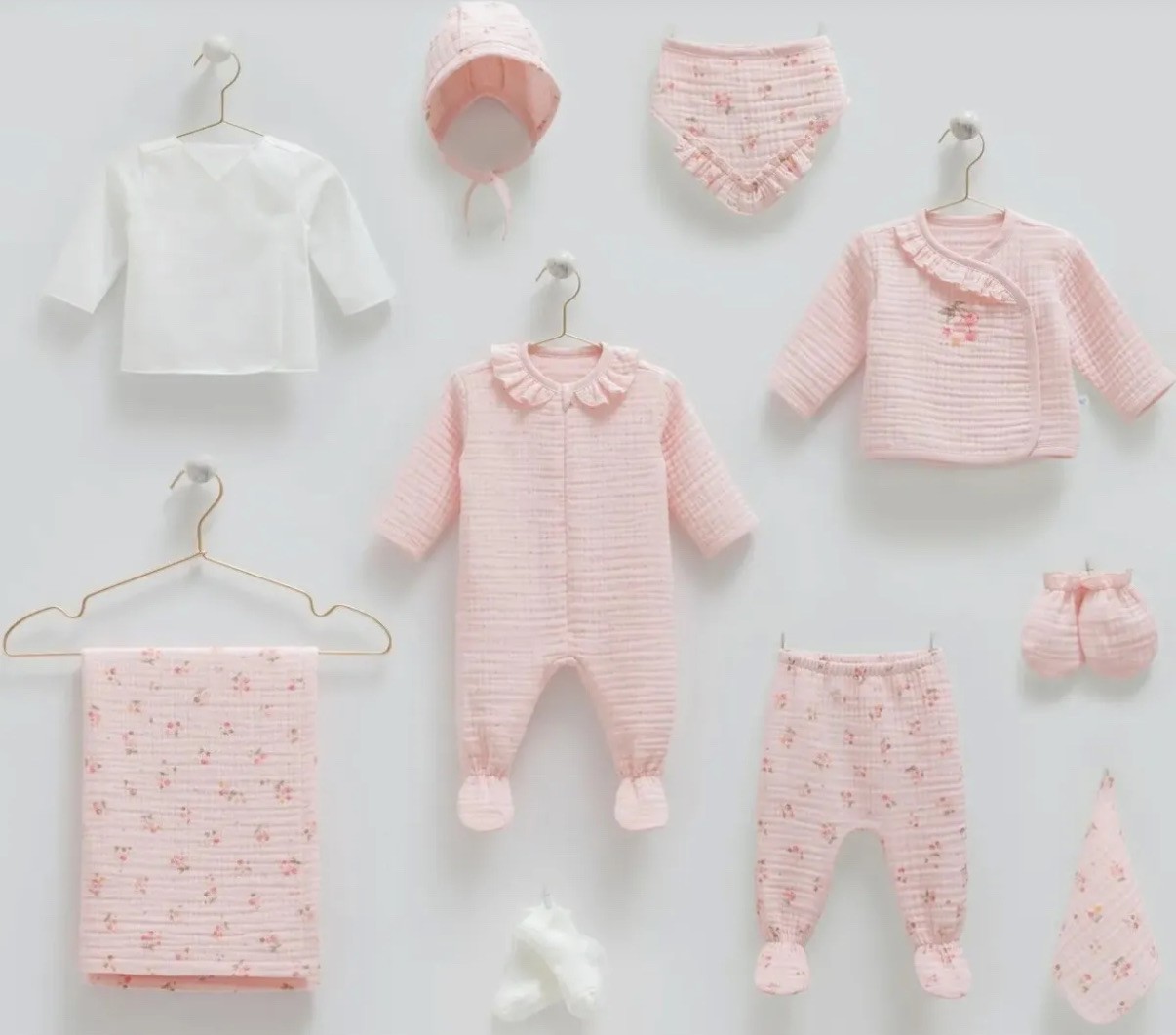 Kız Bebek Müslin Kiraz Desenli Organik 10 parça Hastane Çıkış Seti Pembe 