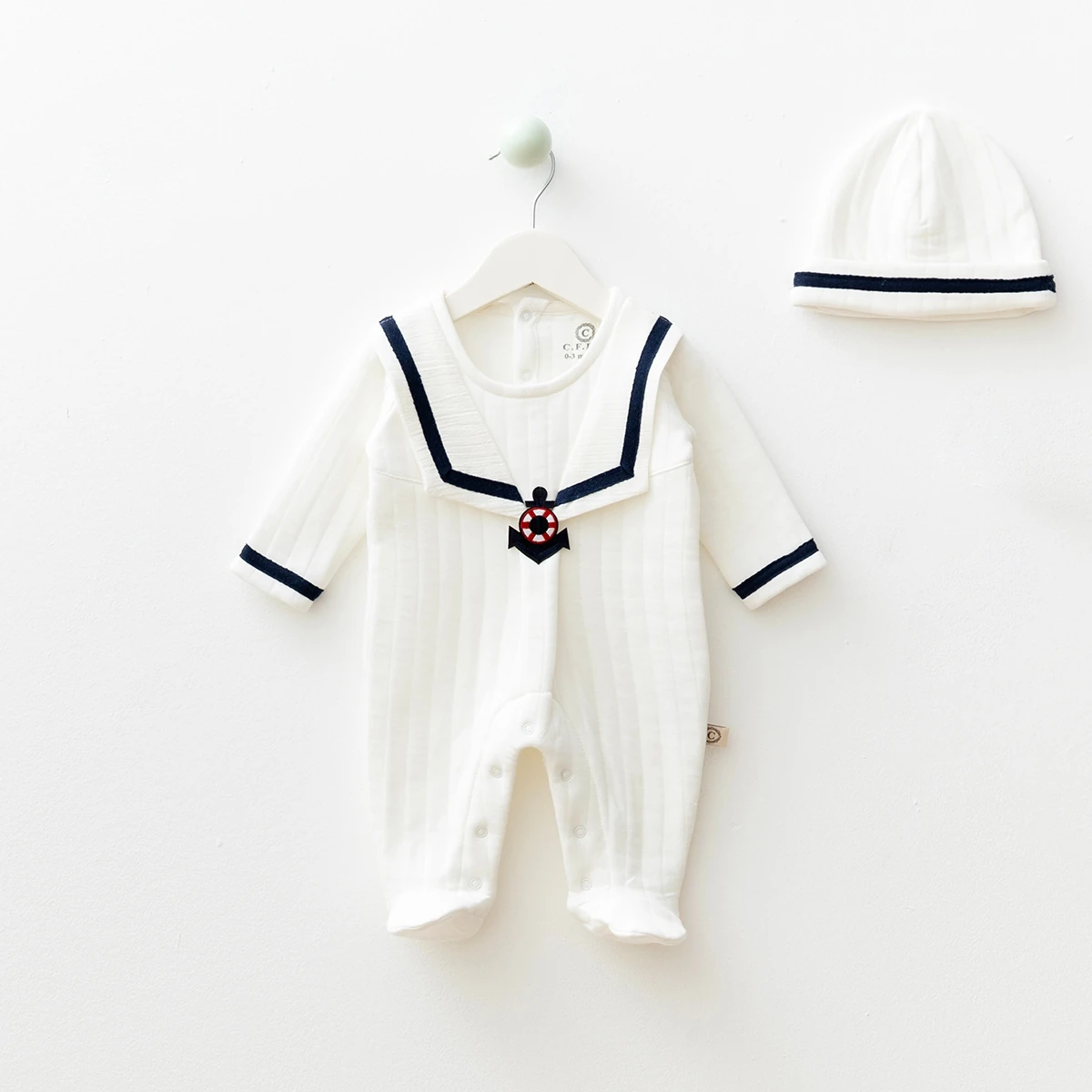Erkek Bebek Denizci Kapitone Şapkalı Tulum Ekru