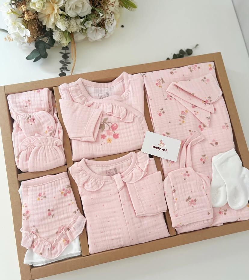 Kız Bebek Müslin Kiraz Desenli Organik 10 parça Hastane Çıkış Seti Pembe 