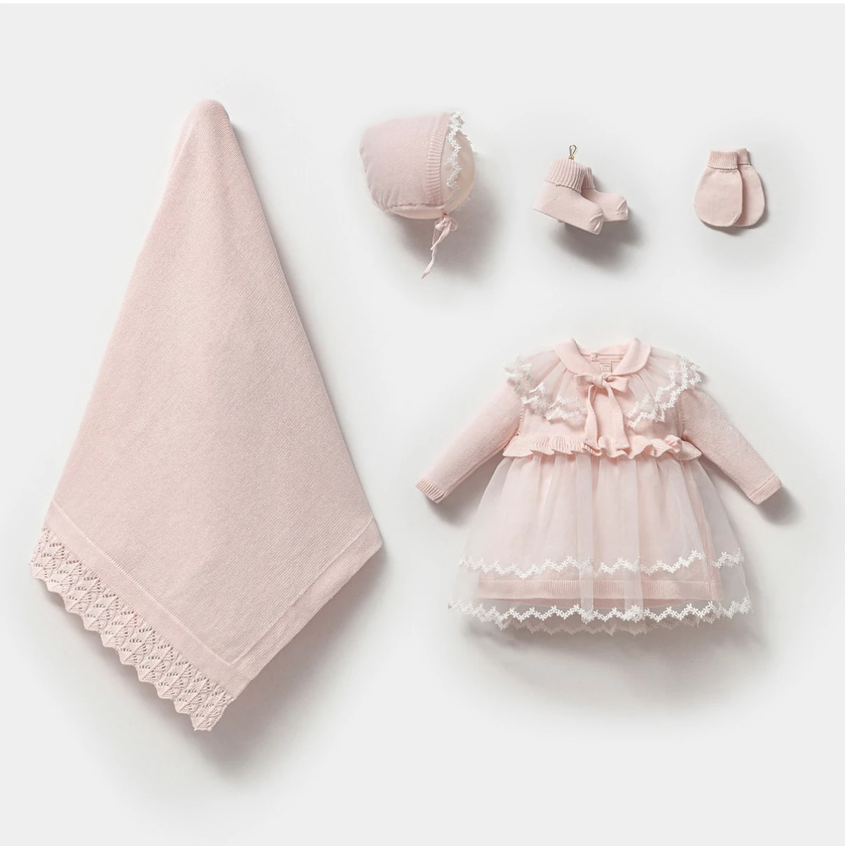 Dantel Detaylı %100 Organik 5 Parça Özel Triko Set 0-3 ay