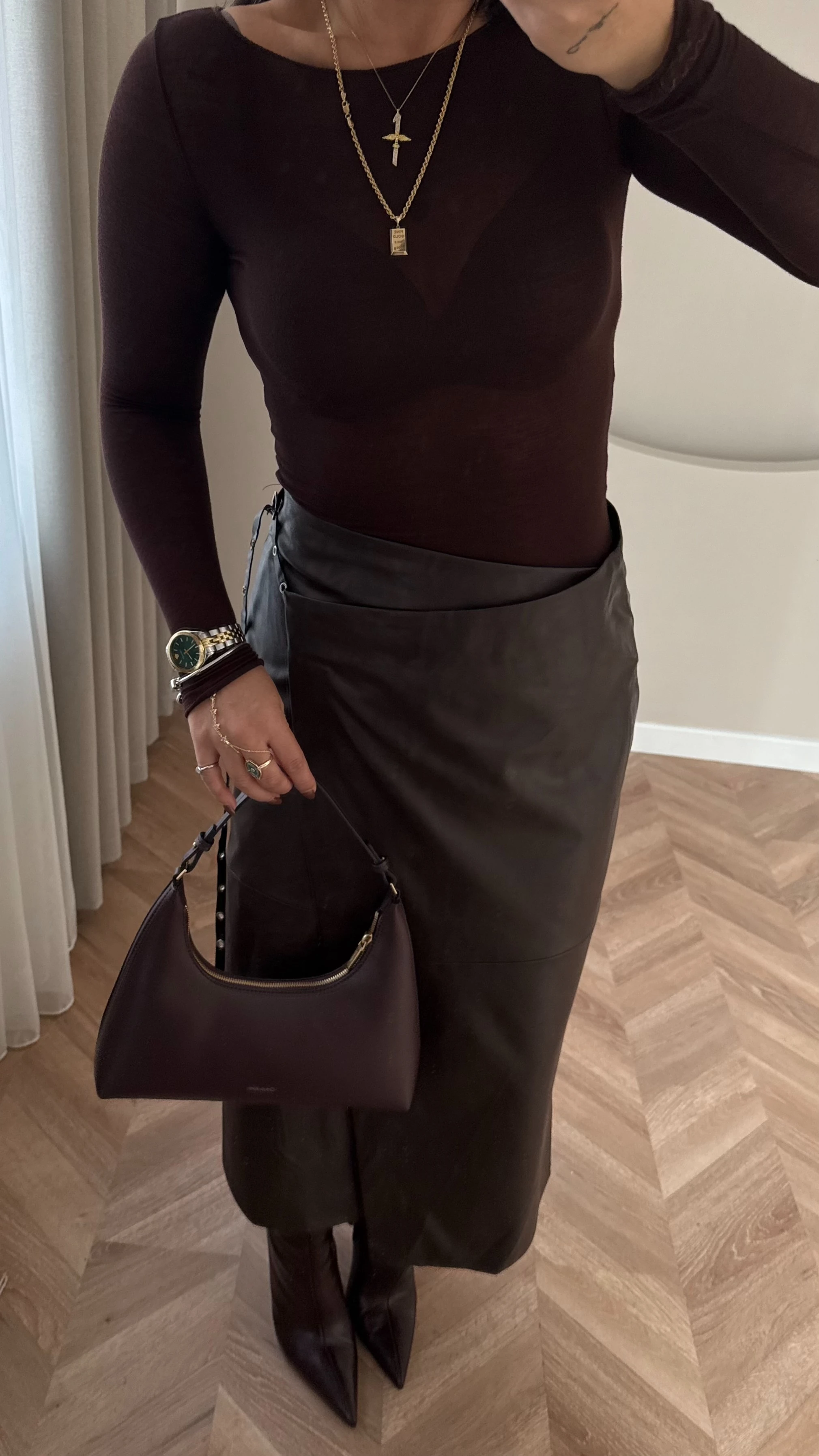 Marka Model Deri Etek