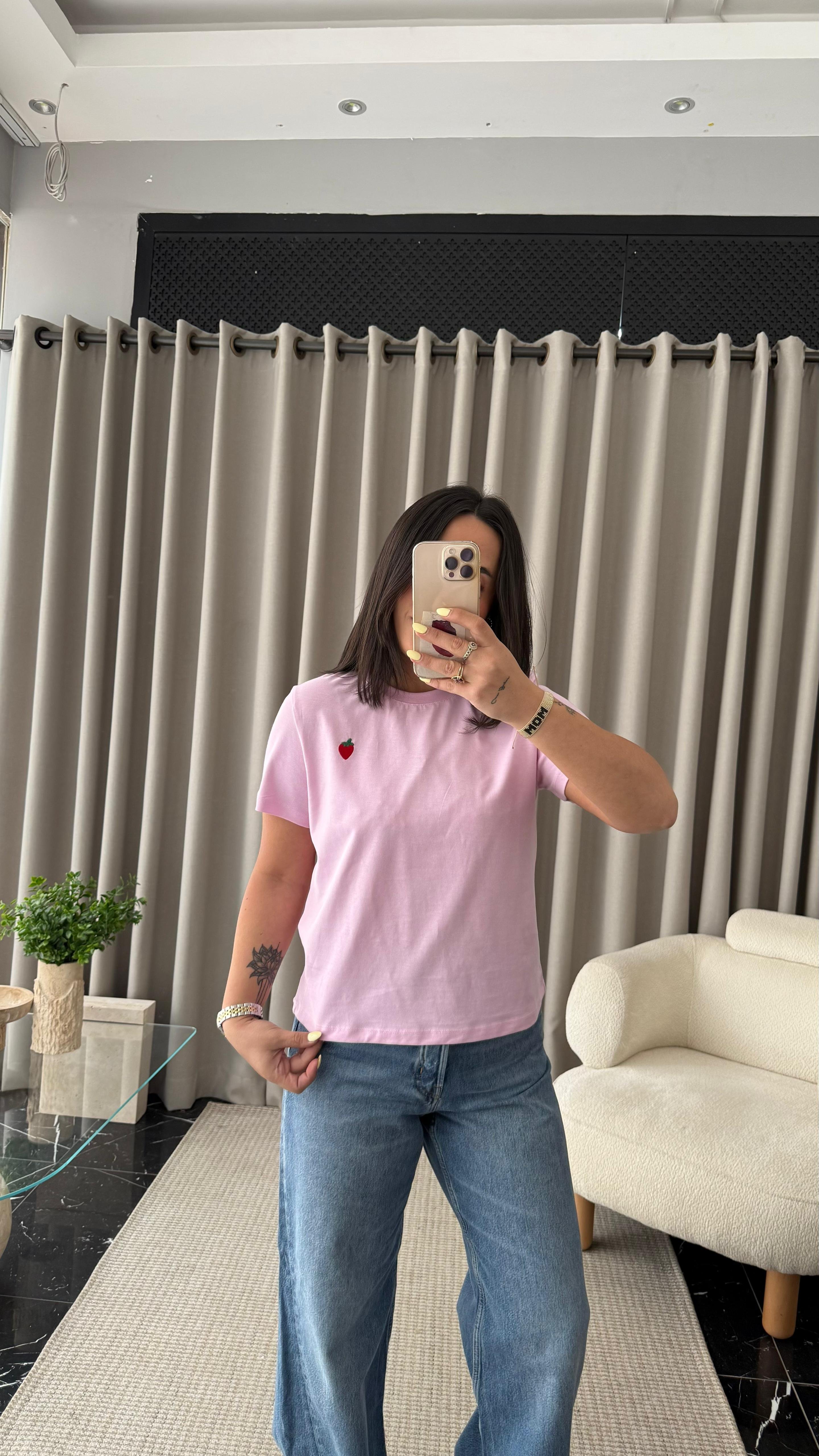 Strawberry Basic Pembe