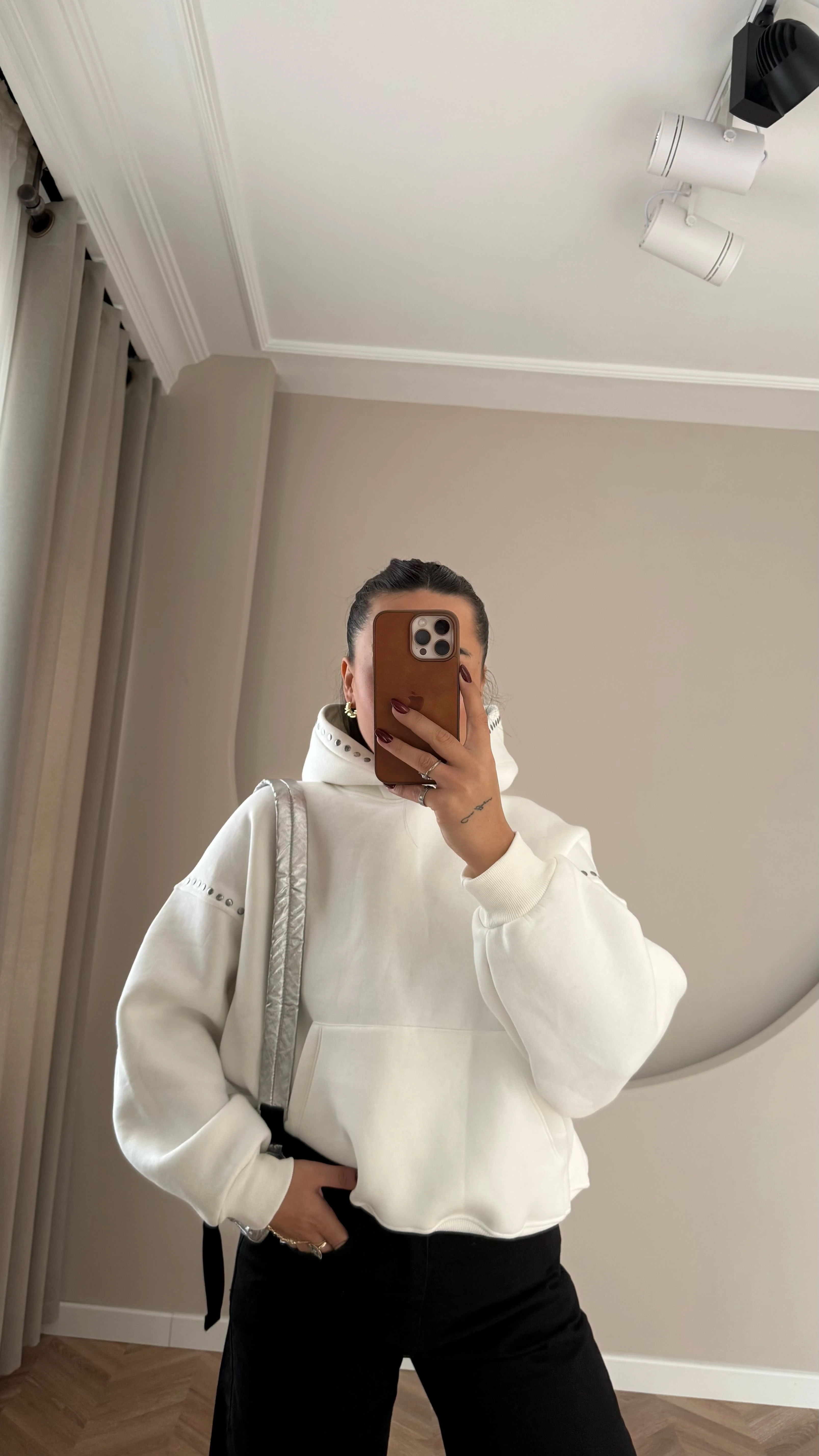 Zımbalı İnce Şardonlu Sweat (beyaz)