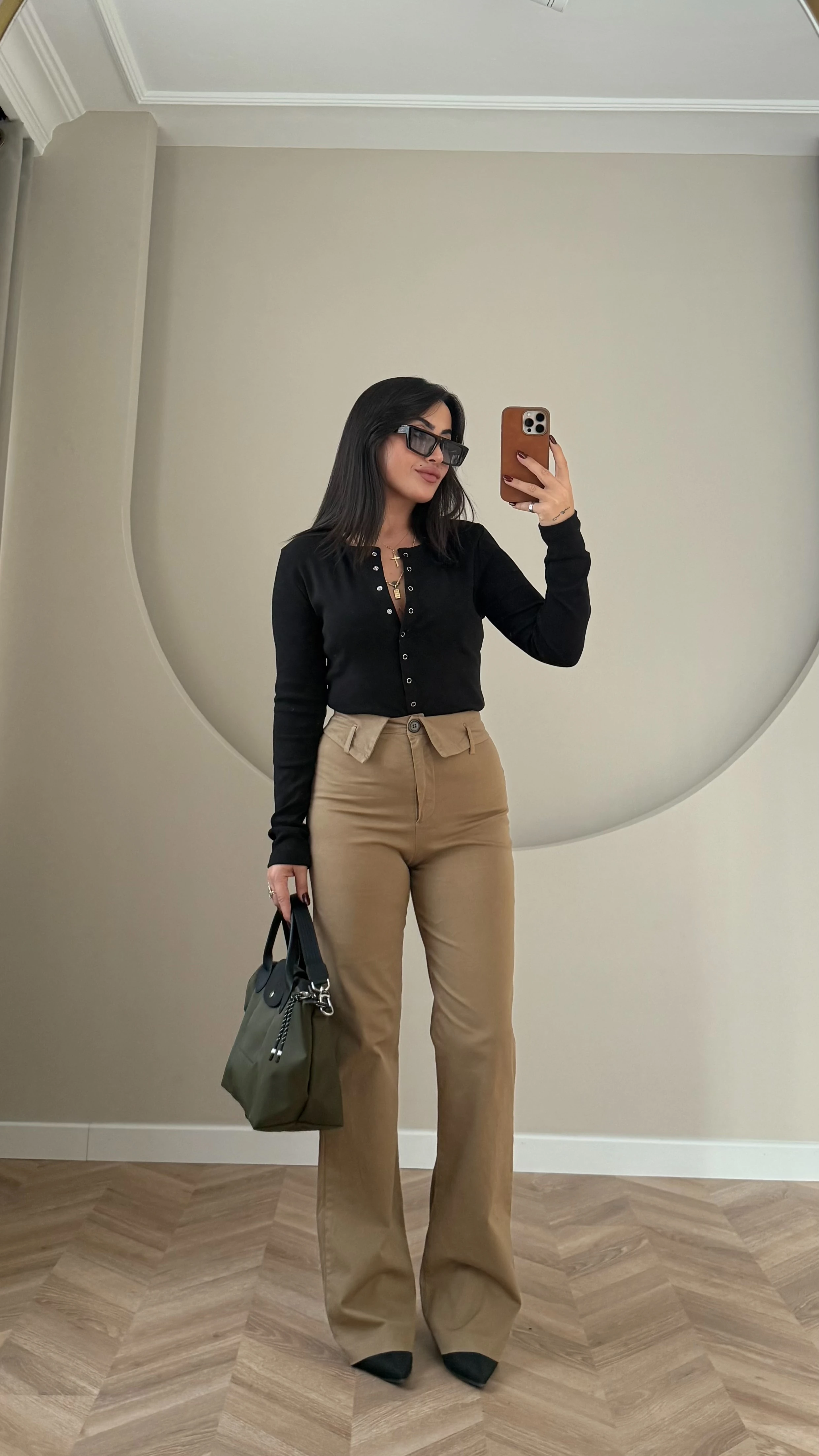 Marka Model Bel Detaylı Pantolon (Haki)