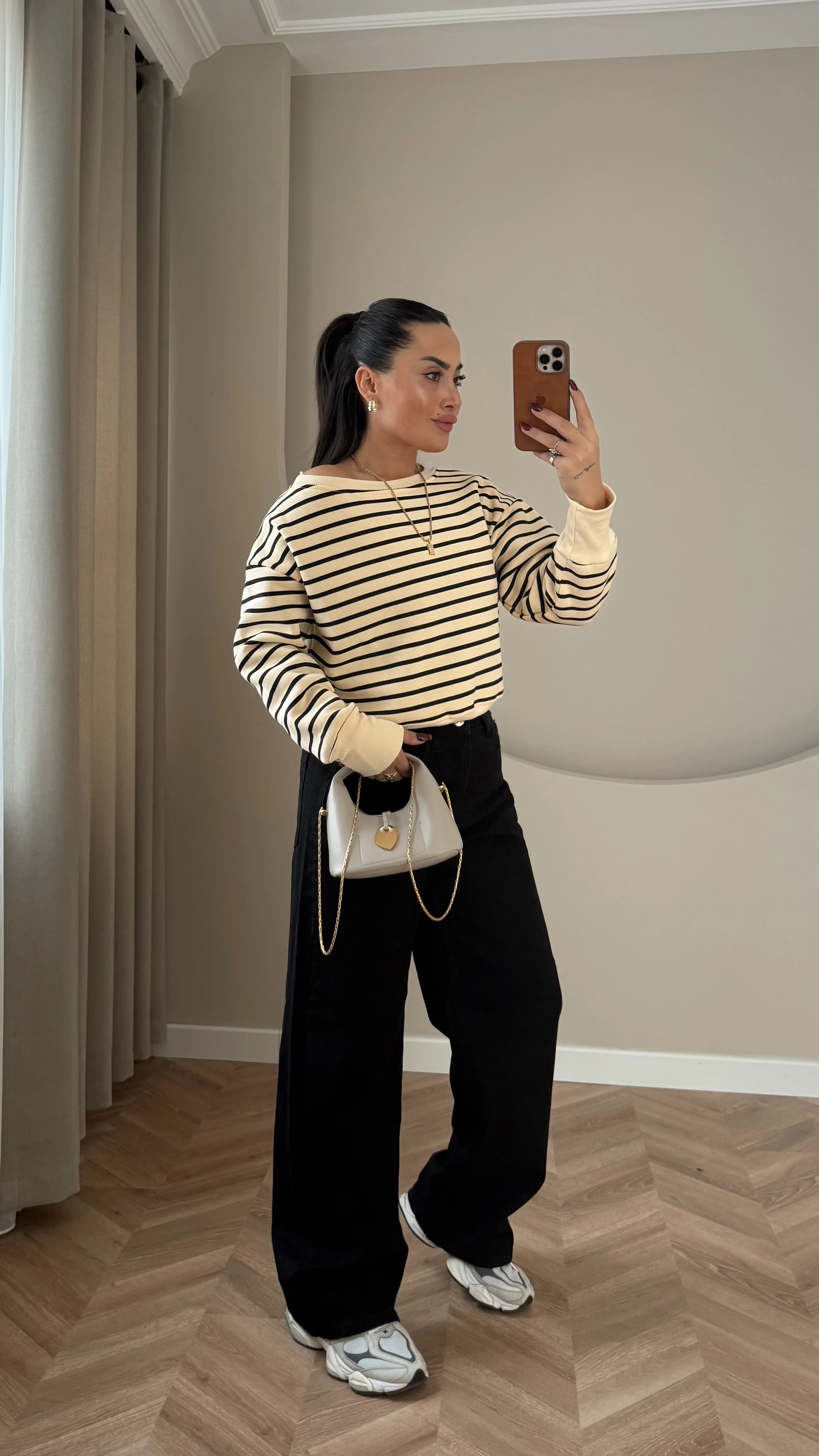 Siyah Krem Çizgili Sweat