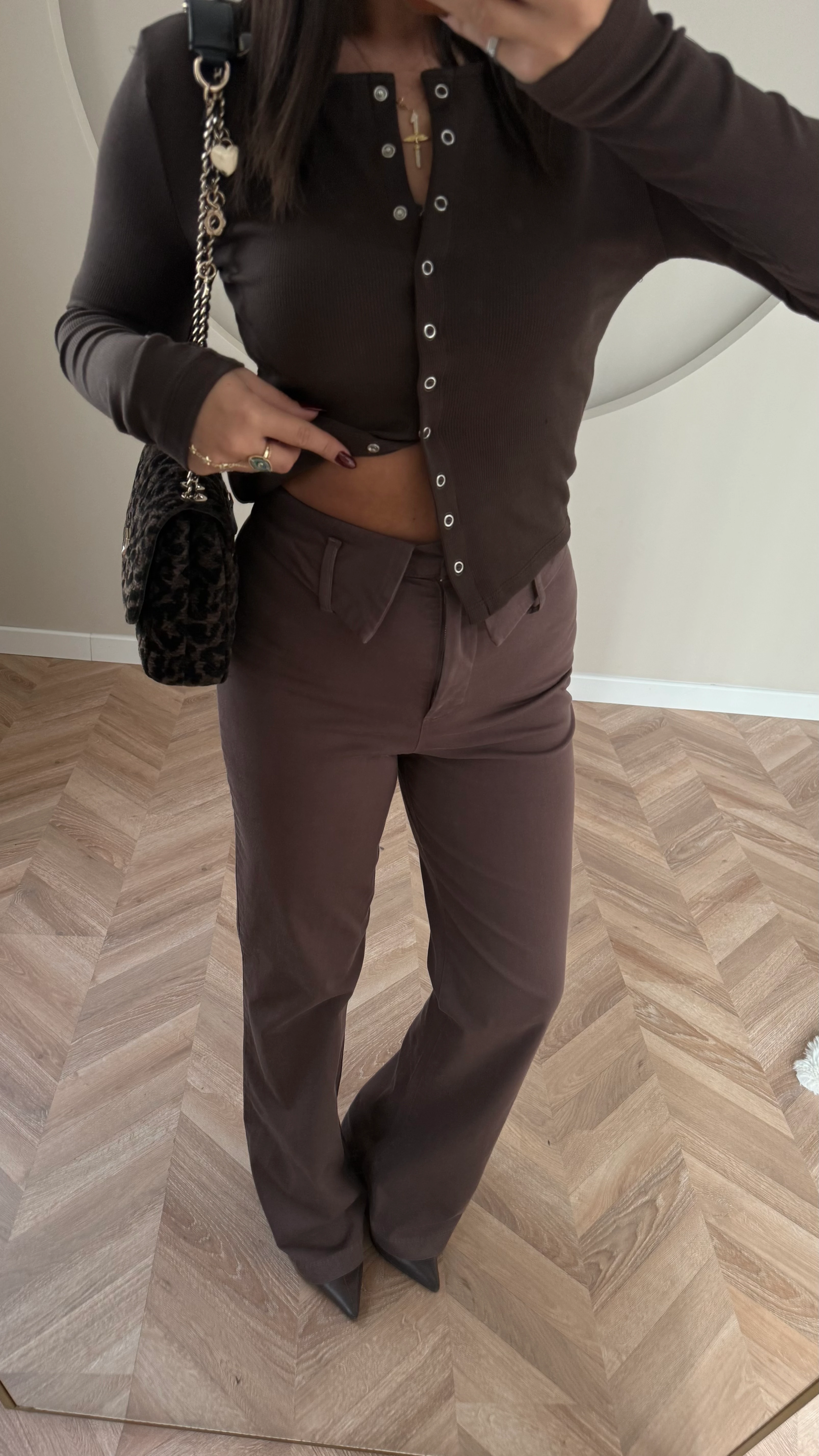 Marka Model Bel Detaylı Pantolon (Kahve)