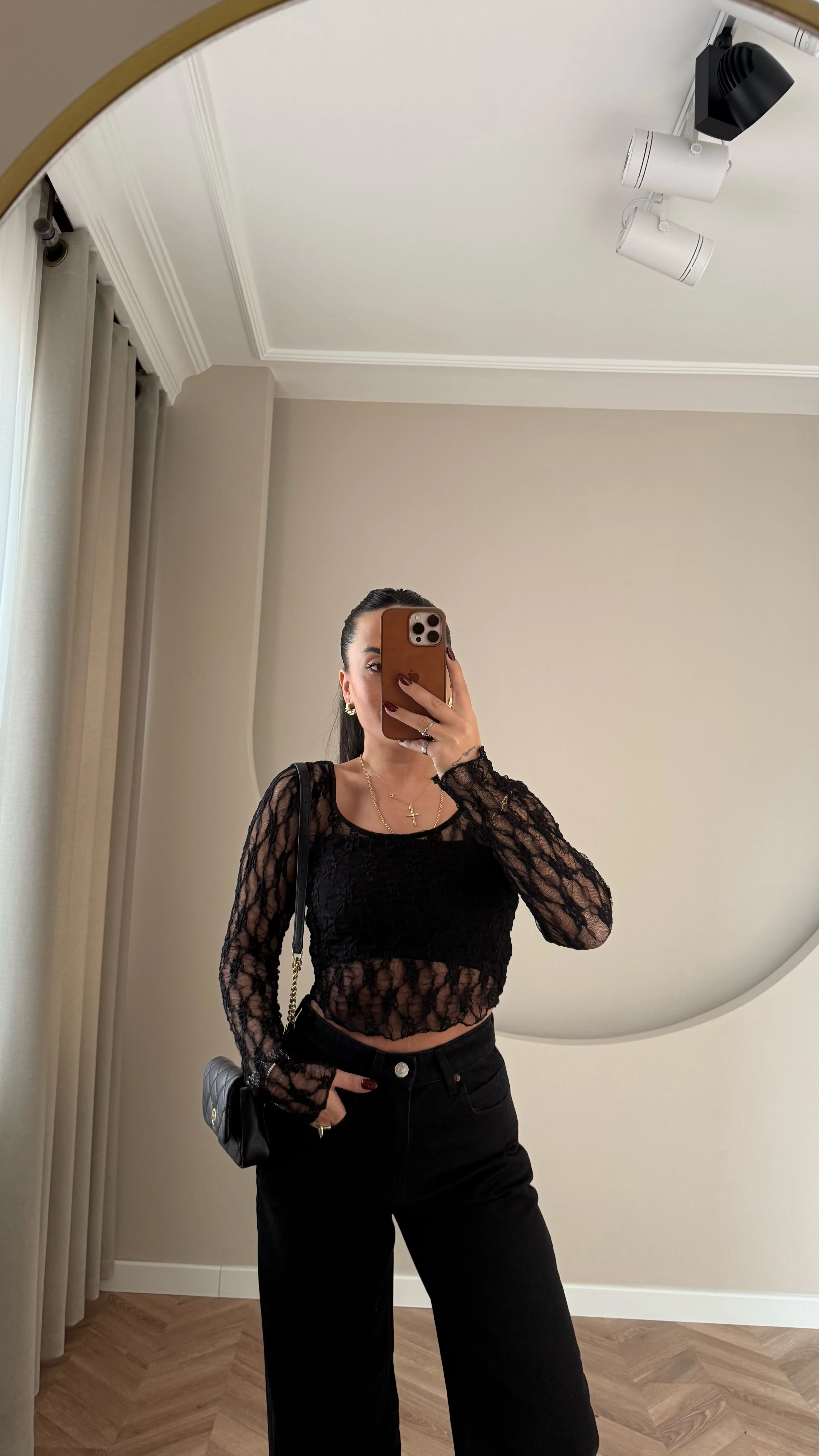 Likralı Güpür Bluz