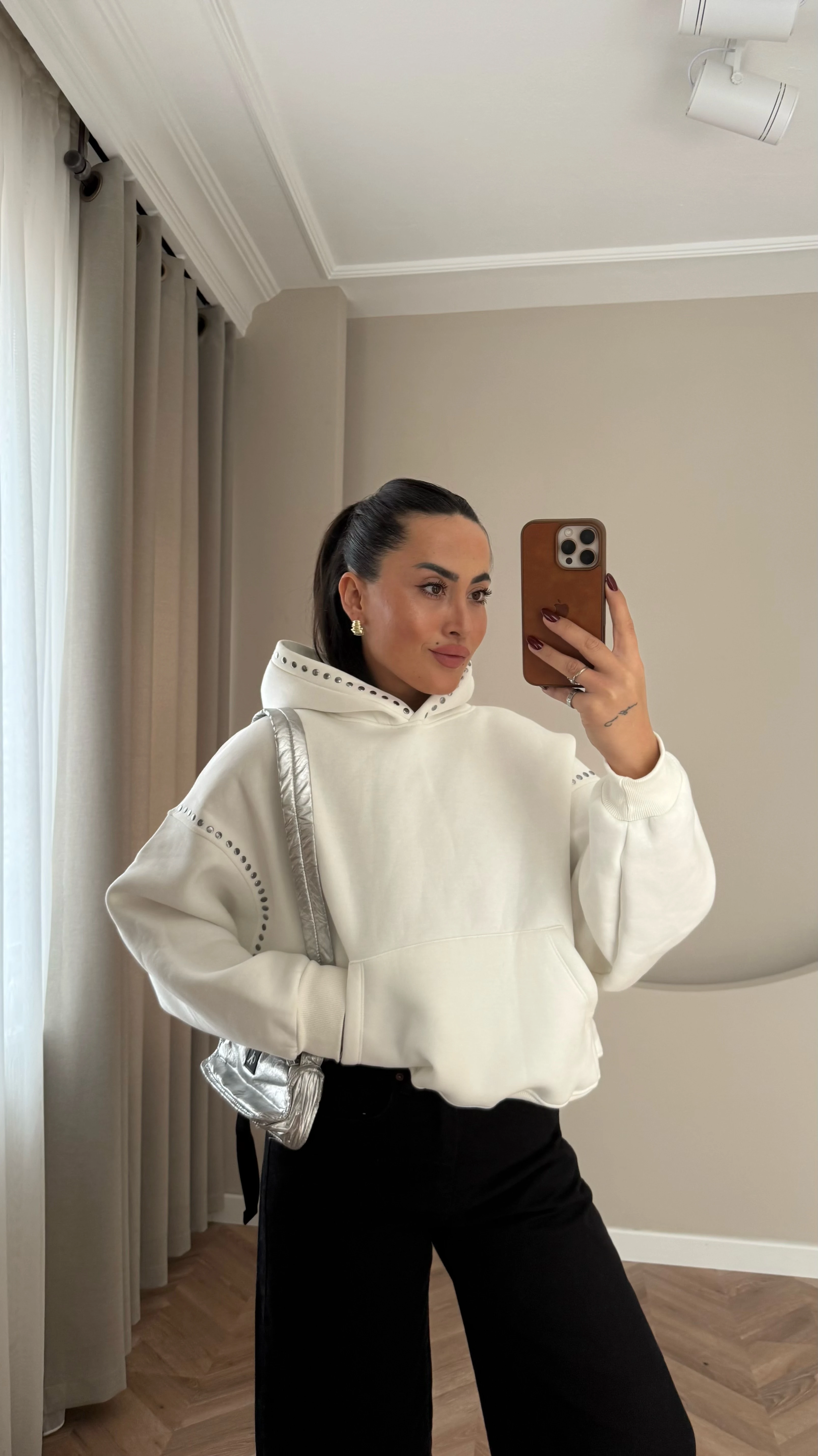 Zımbalı İnce Şardonlu Sweat (beyaz)