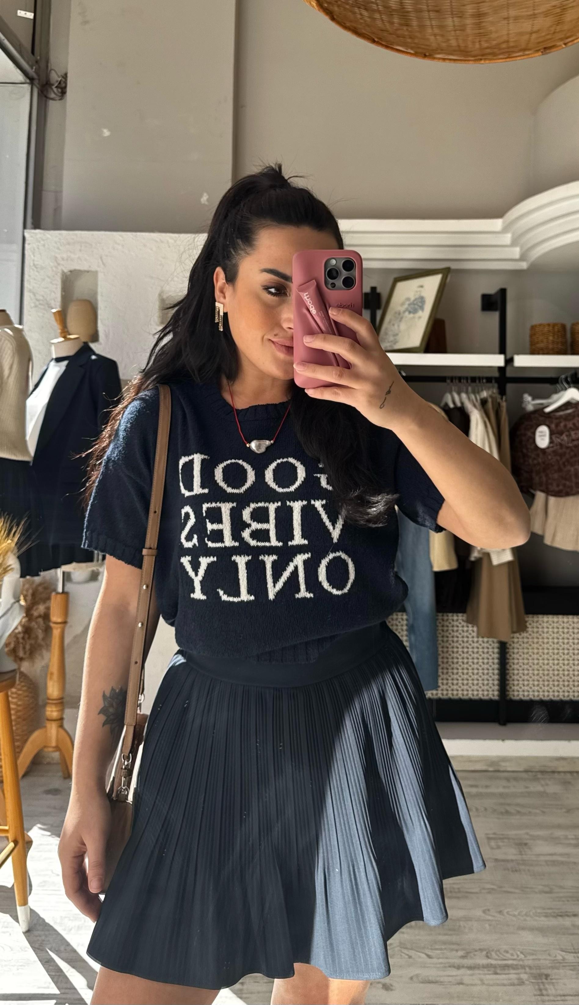 Kısa Kollu Lacivert Triko