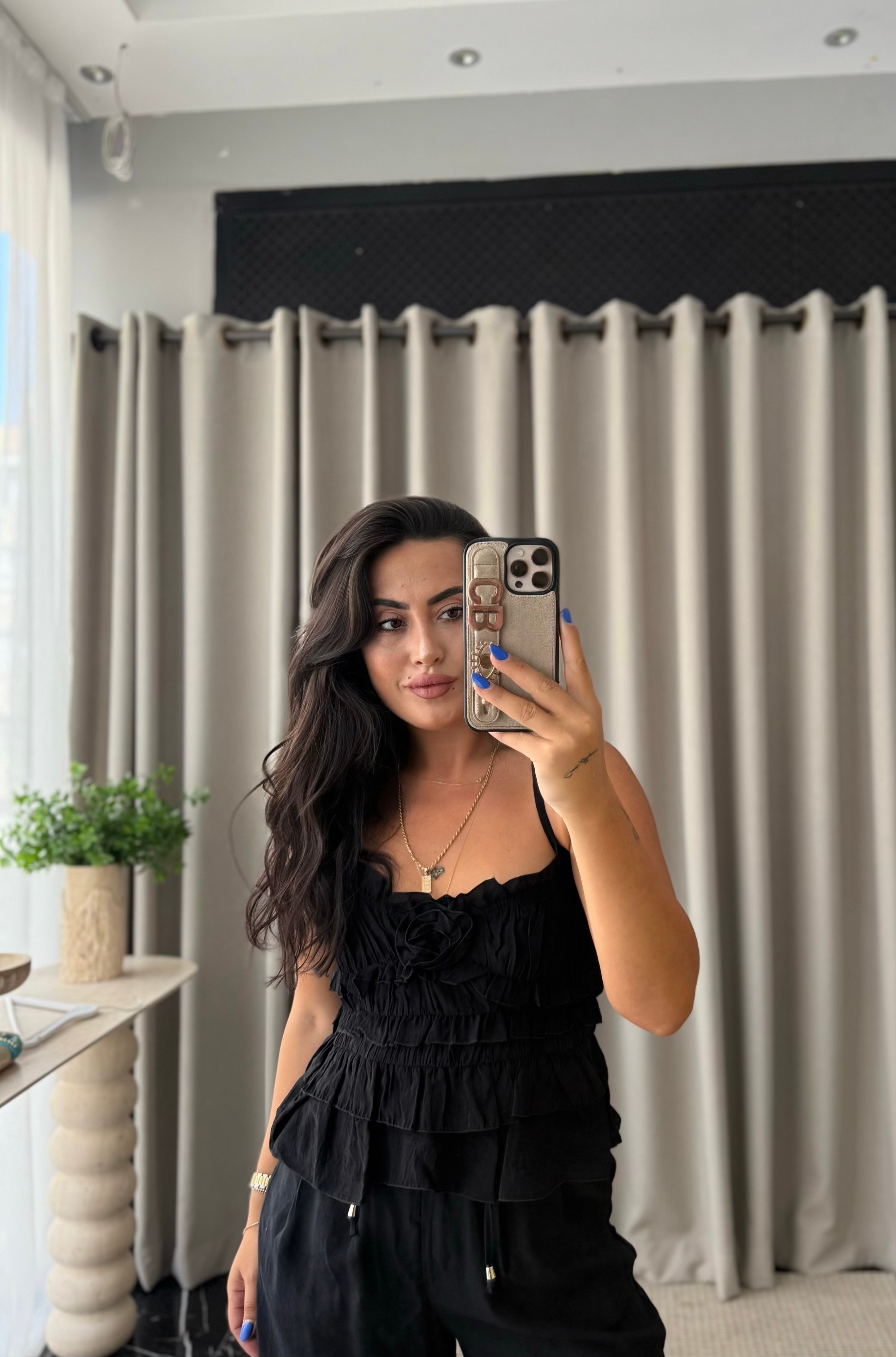 Gül Detaylı Bluz