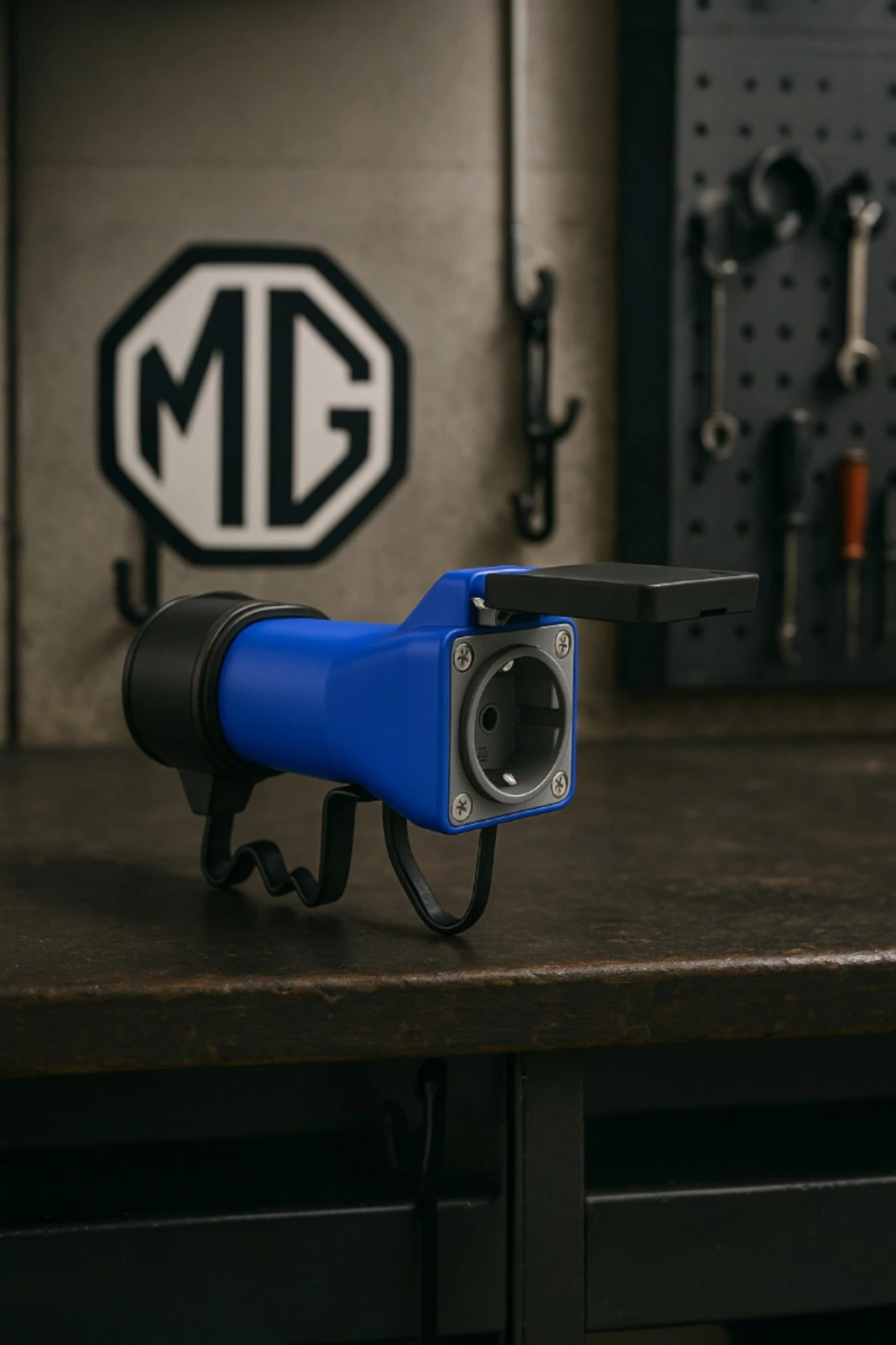 Elektrikli Araçlardan Güç Alın: V2L Tek Çıkışlı Adaptör Mg