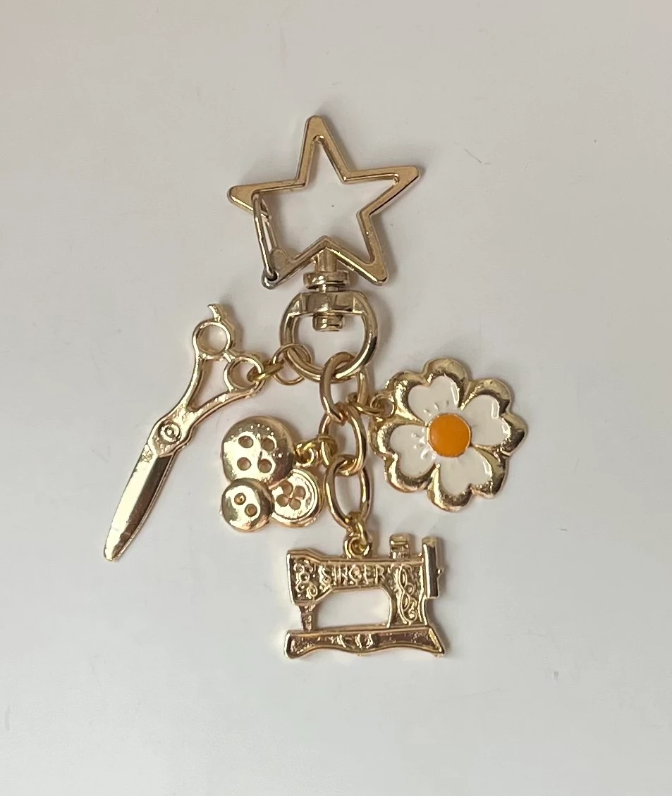 Lilac Tasarım Charm Anahtarlık - Terzi