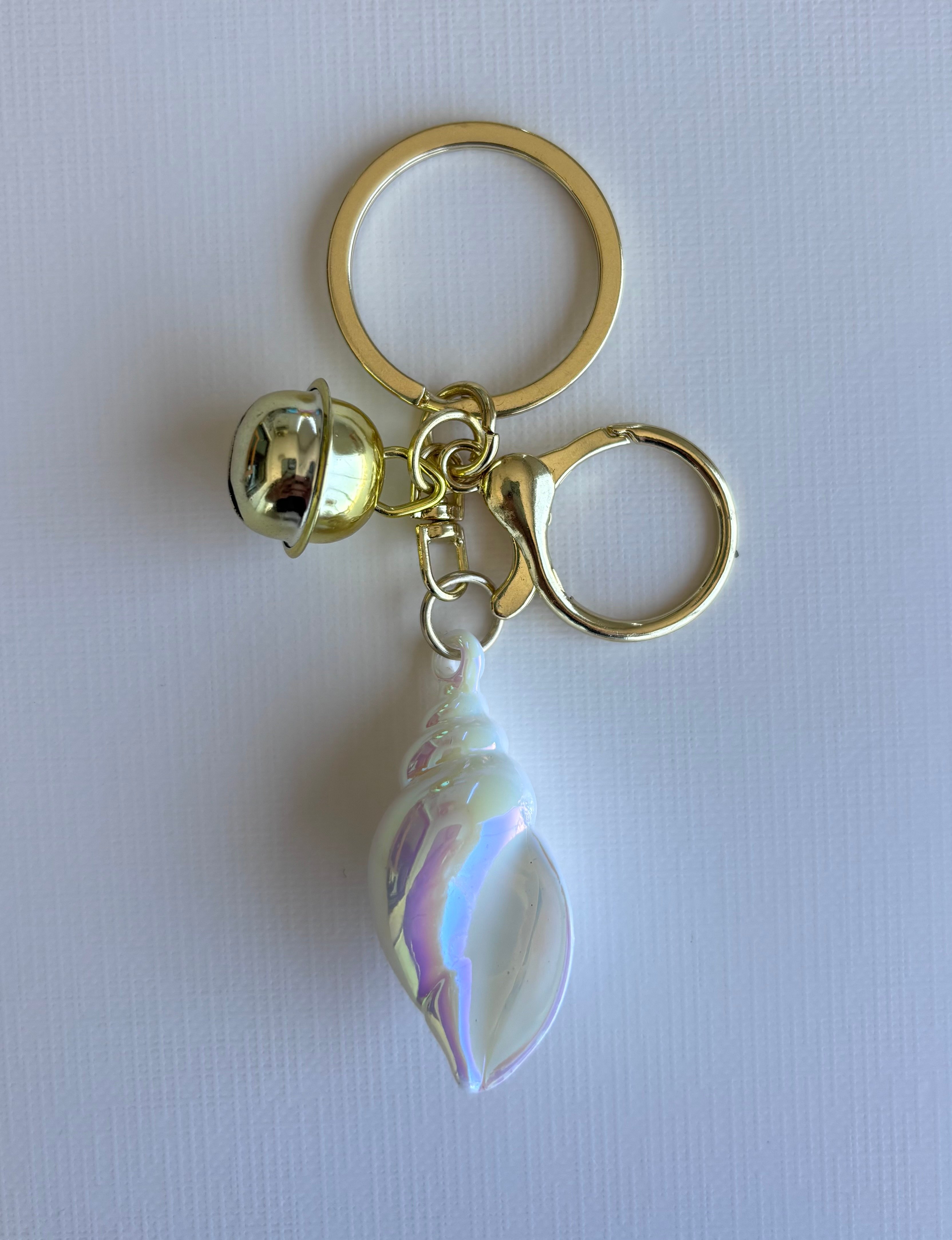Lilac Charm Anahtarlık - Beyaz Deniz Kabuğu