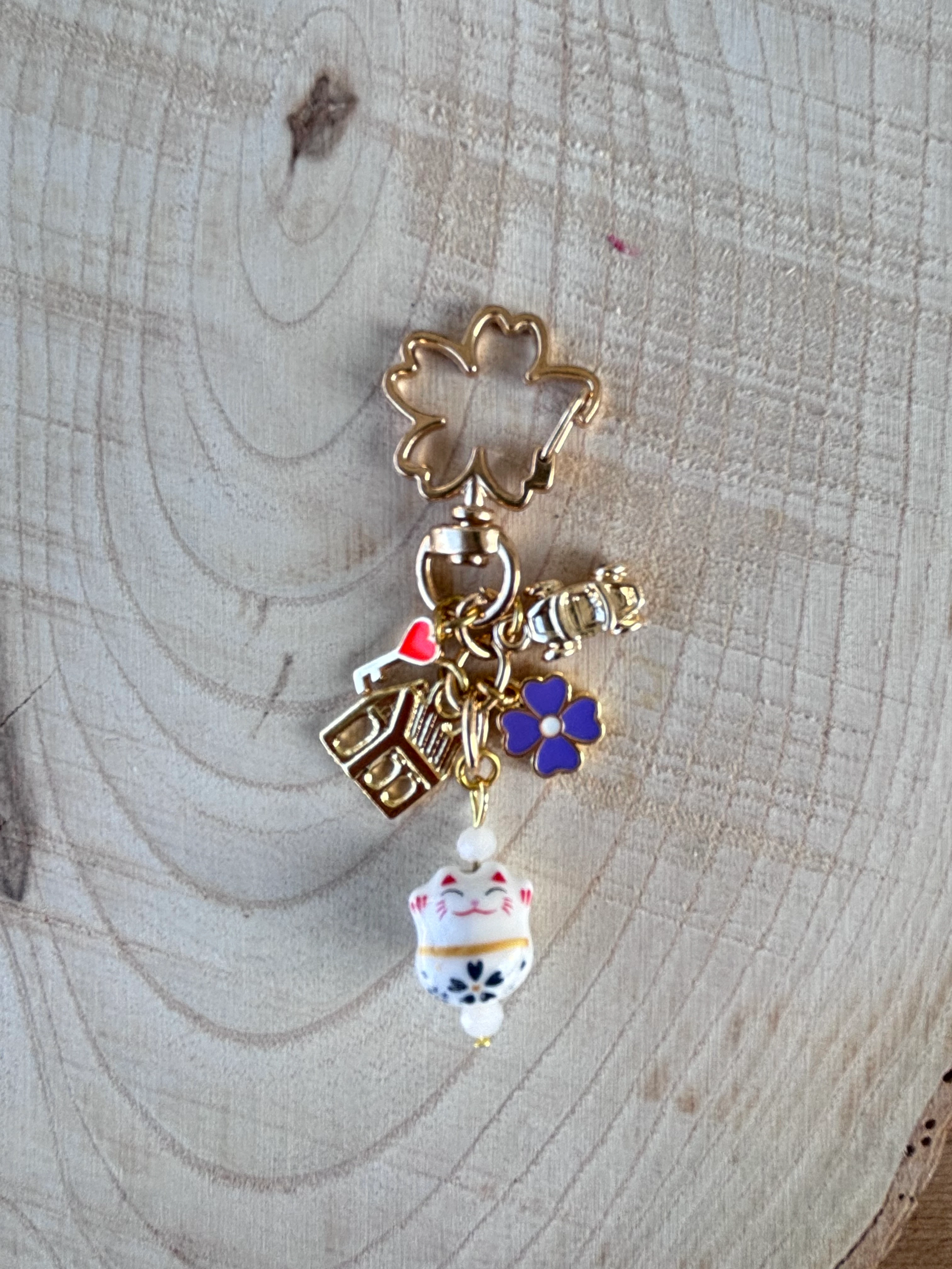 Lilac Tasarım Şans Anahtarlığı - Şans Kedisi 17