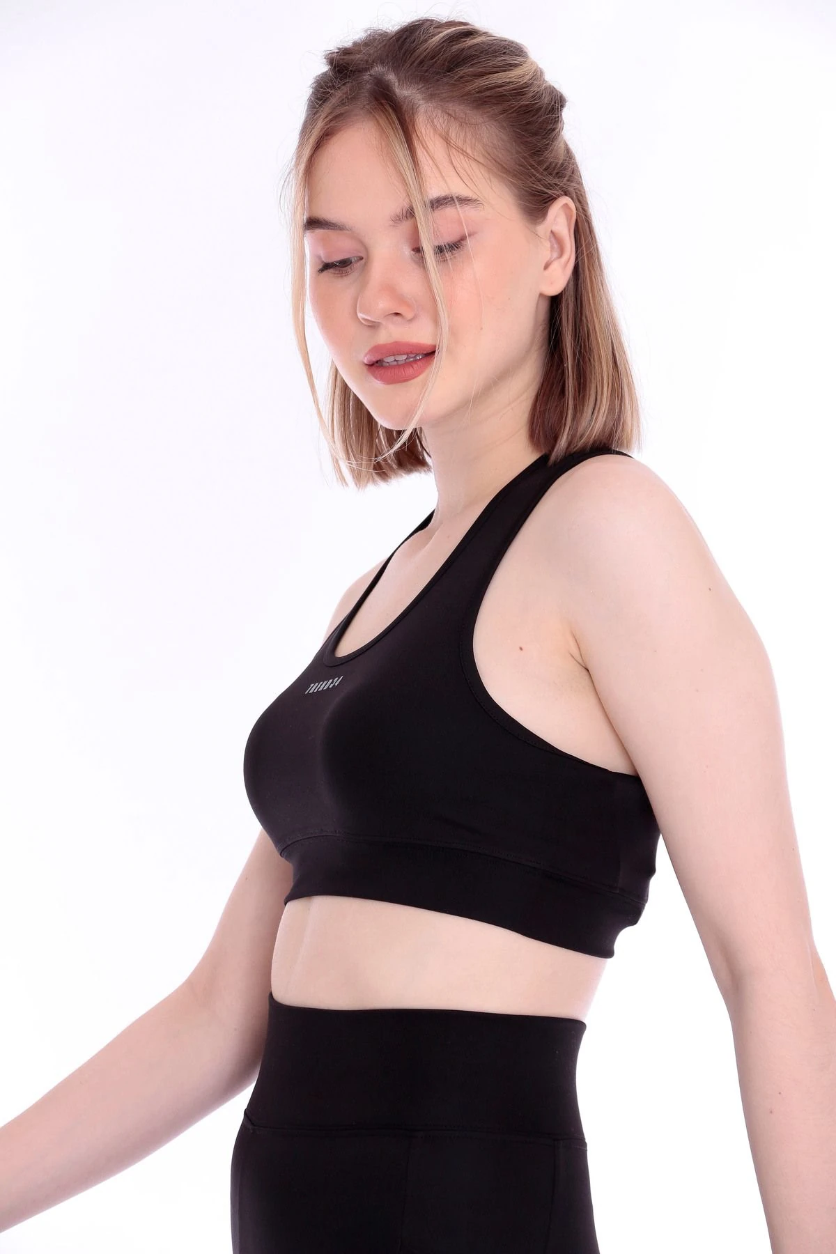 Takım- Siyah Sporcu Büstiyer Ve Yüksek Bel Diz Altı Kapri Golf Dalgıç Tayt