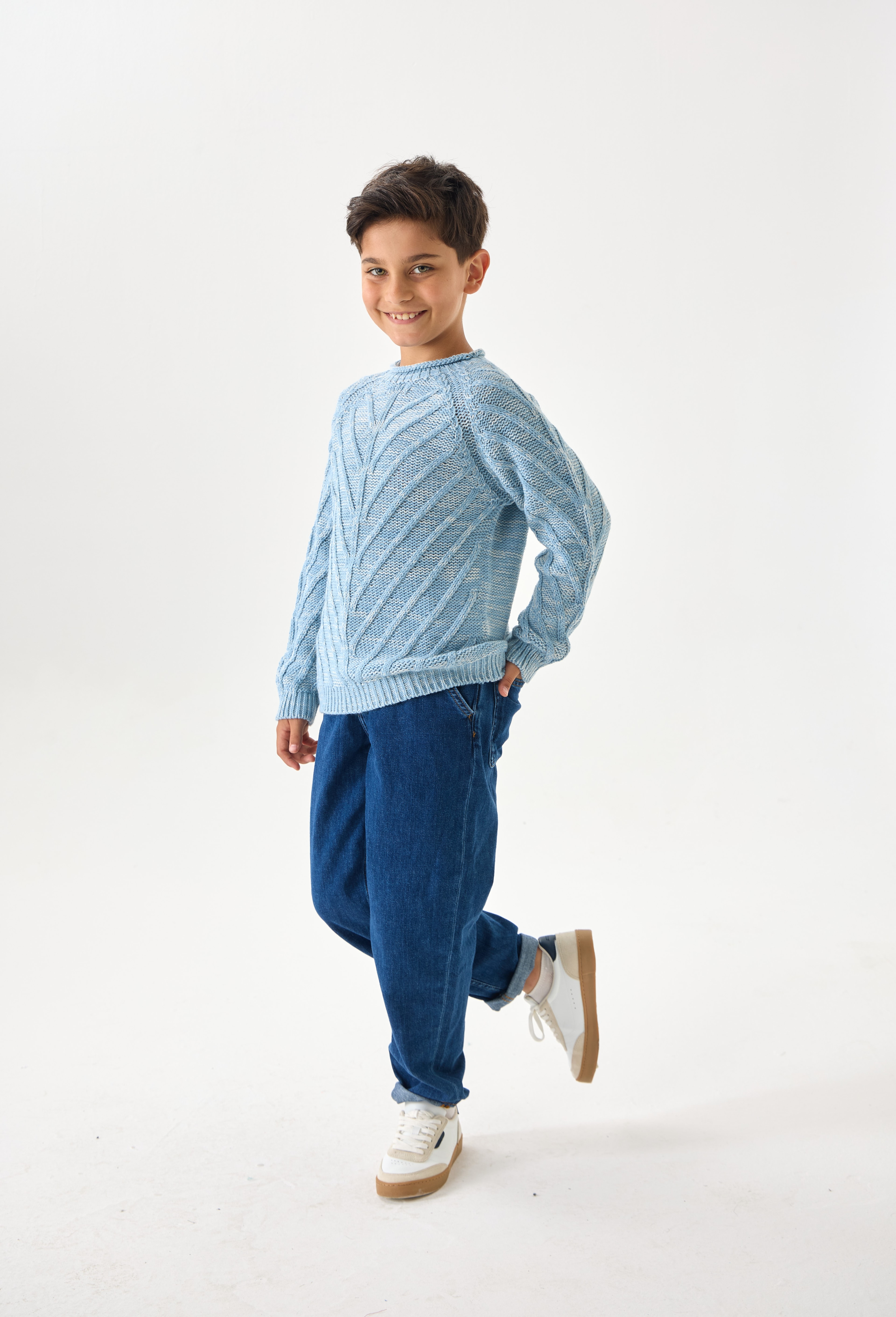 Erkek Çocuk Triko Kazak - Uzun Kollu ve Rahat Kesim Model - Mavi