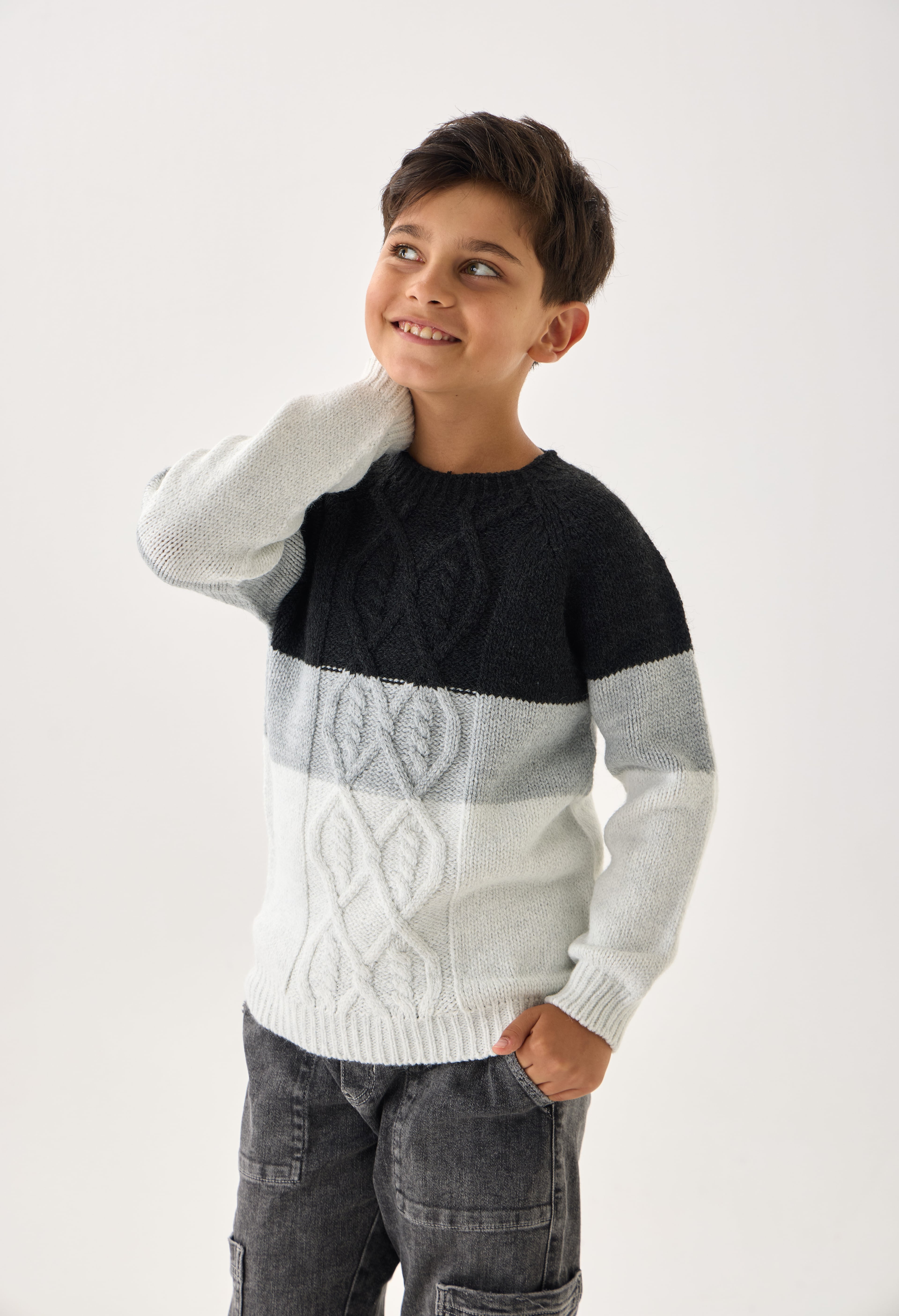 Renk Geçişli Erkek Çocuk Triko Kazak - Modern ve Rahat Tasarım - Antrasit