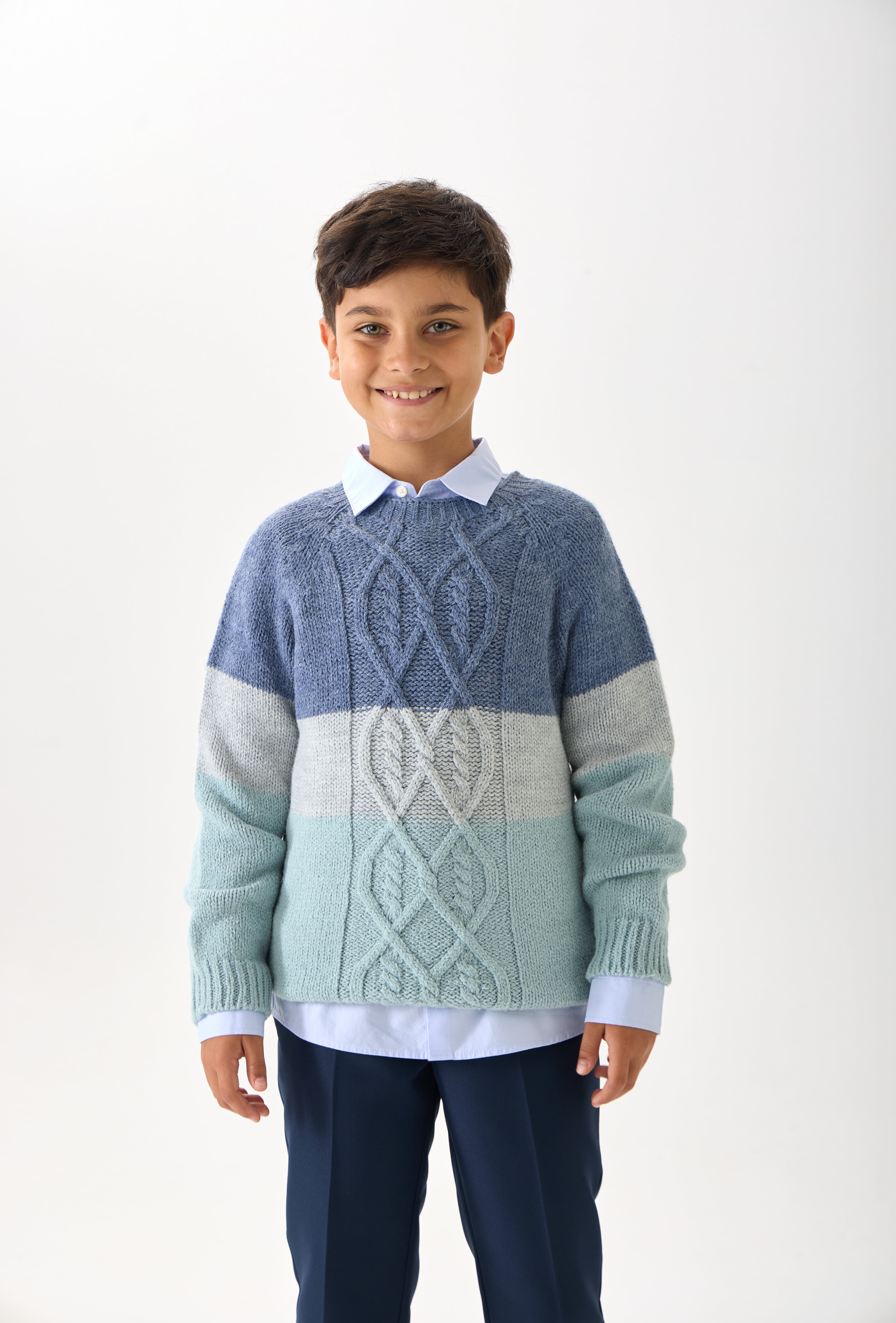 Renk Geçişli Erkek Çocuk Triko Kazak - Modern ve Rahat Tasarım - Mavi