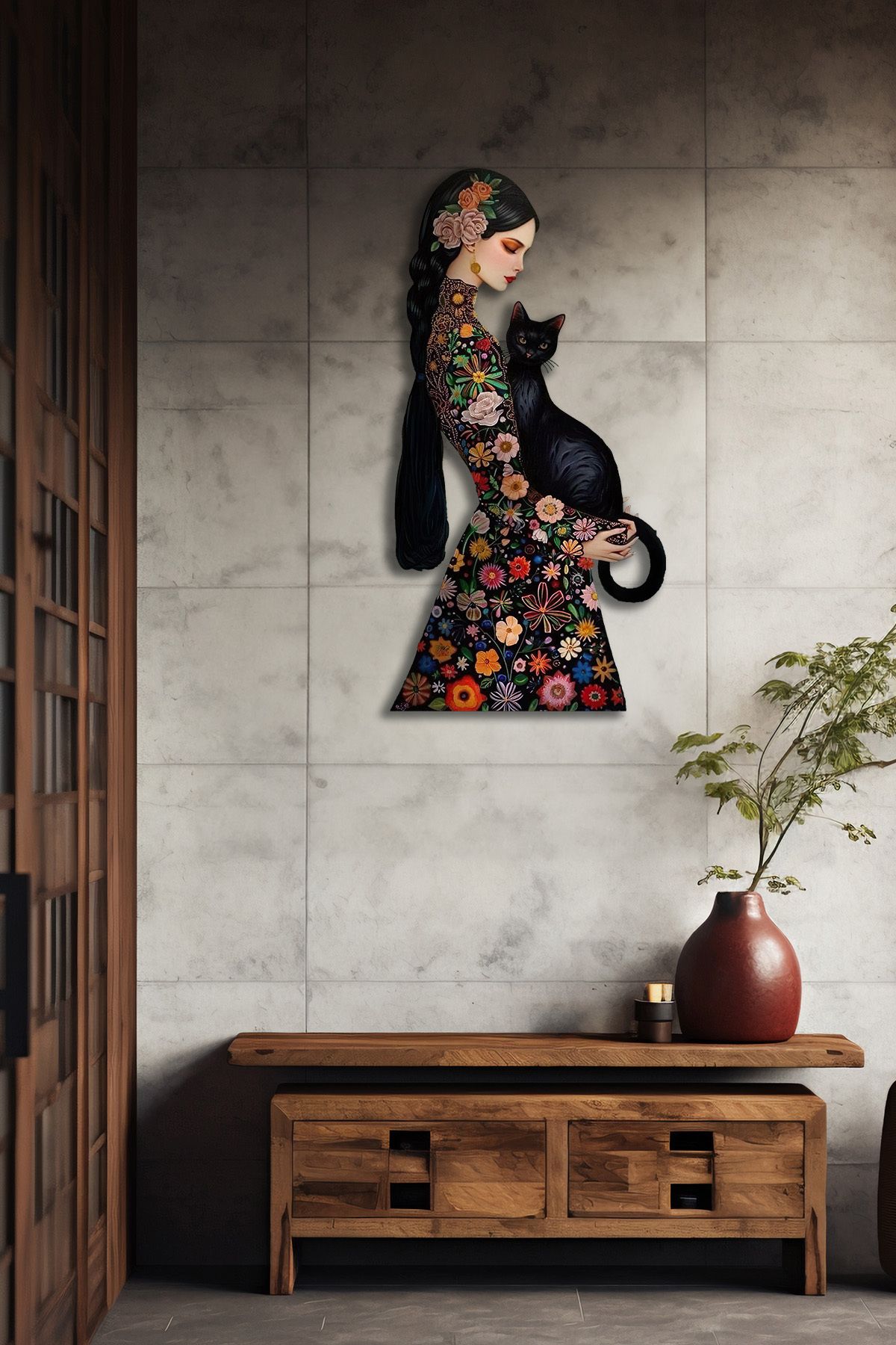 Kadın ve Kedi Temalı Dekoratif Metal Tablo - Çiçek Desenli Duvar Dekoru