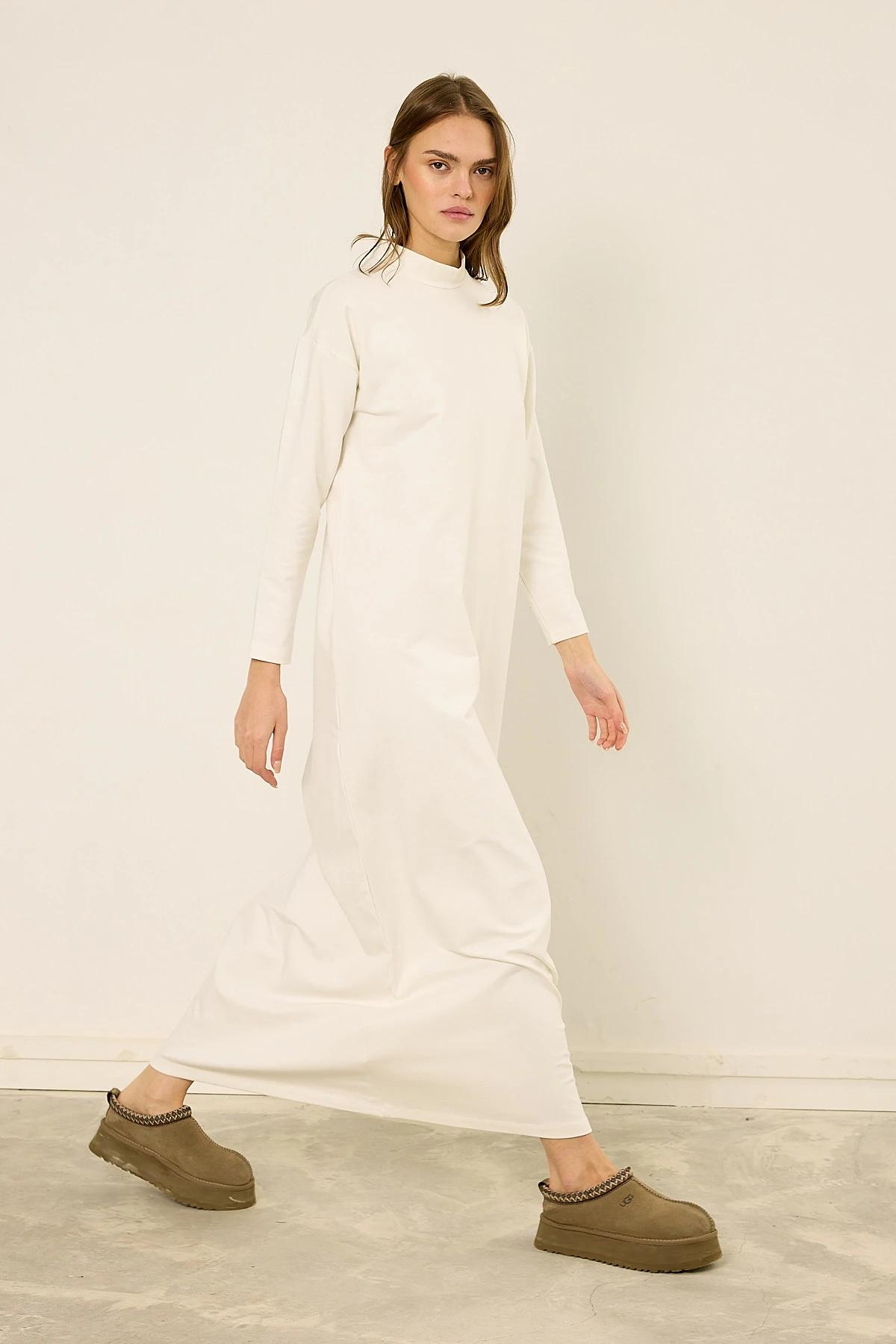 Pamuklu Uzun Kol Elbise 