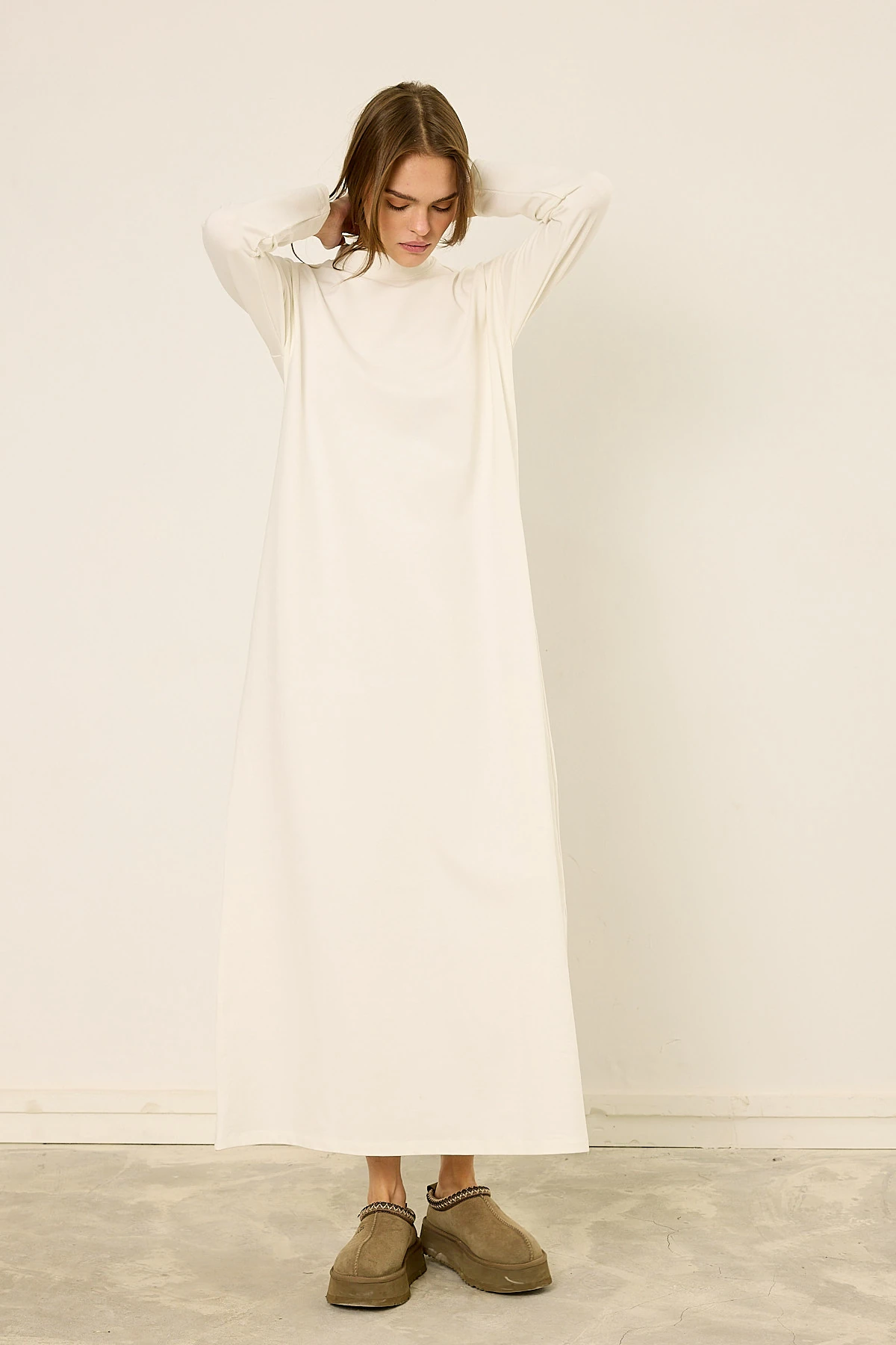 Pamuklu Uzun Kol Elbise 