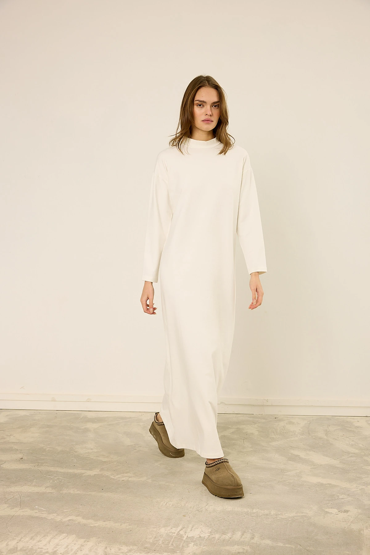 Pamuklu Uzun Kol Elbise 