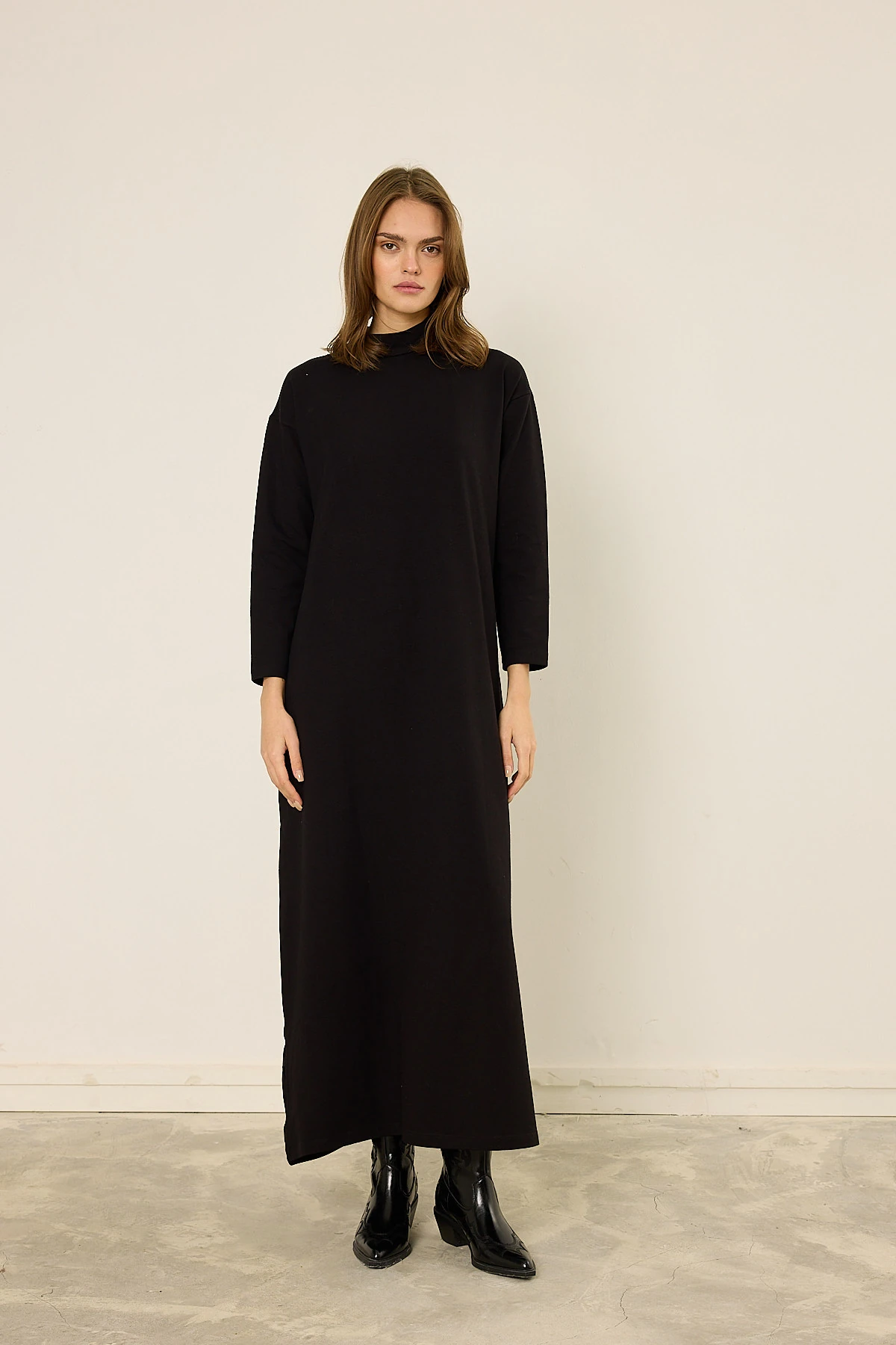 Pamuklu Uzun Kol Elbise  - Siyah